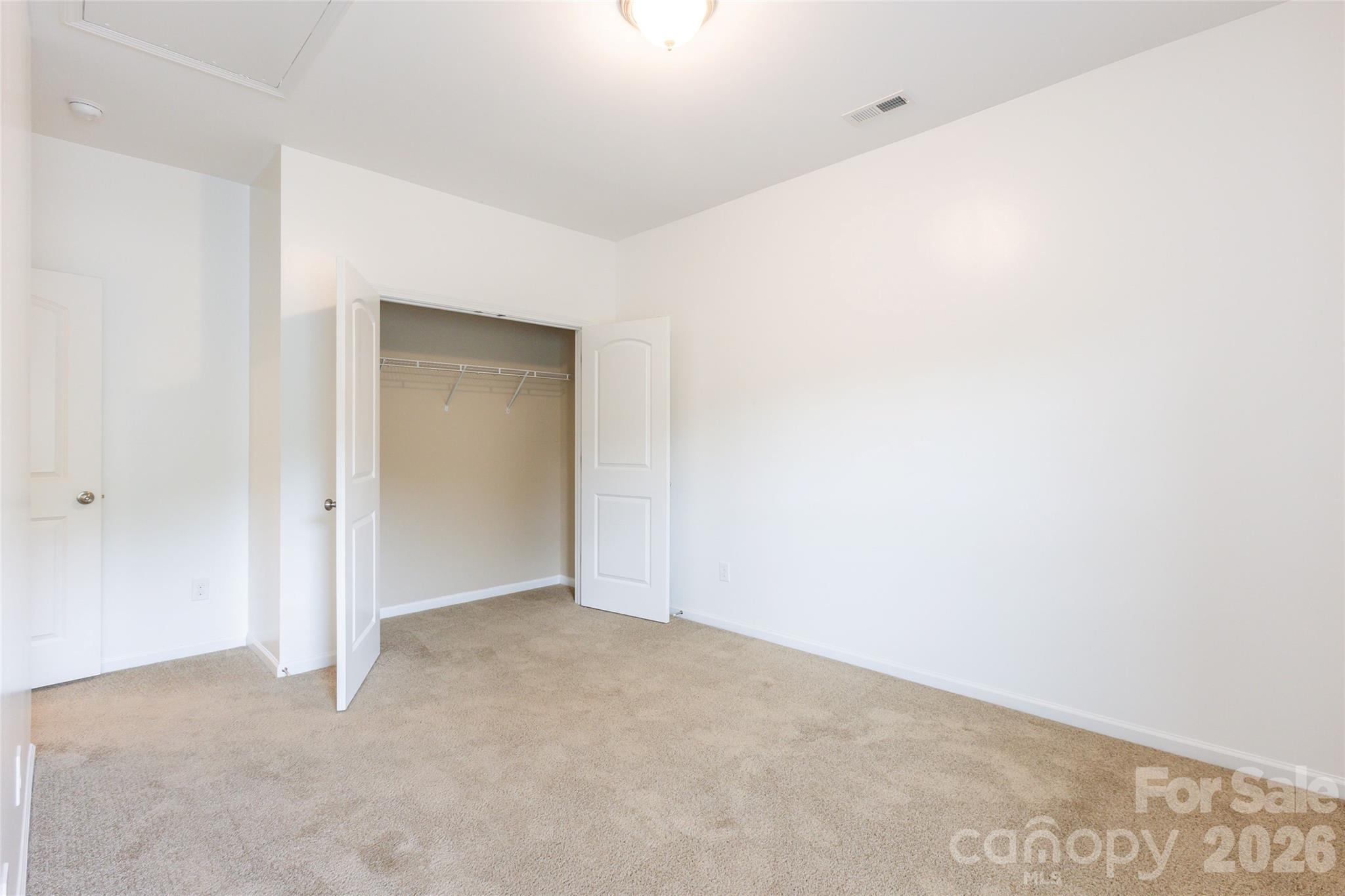 404 E Waterlynn Road
