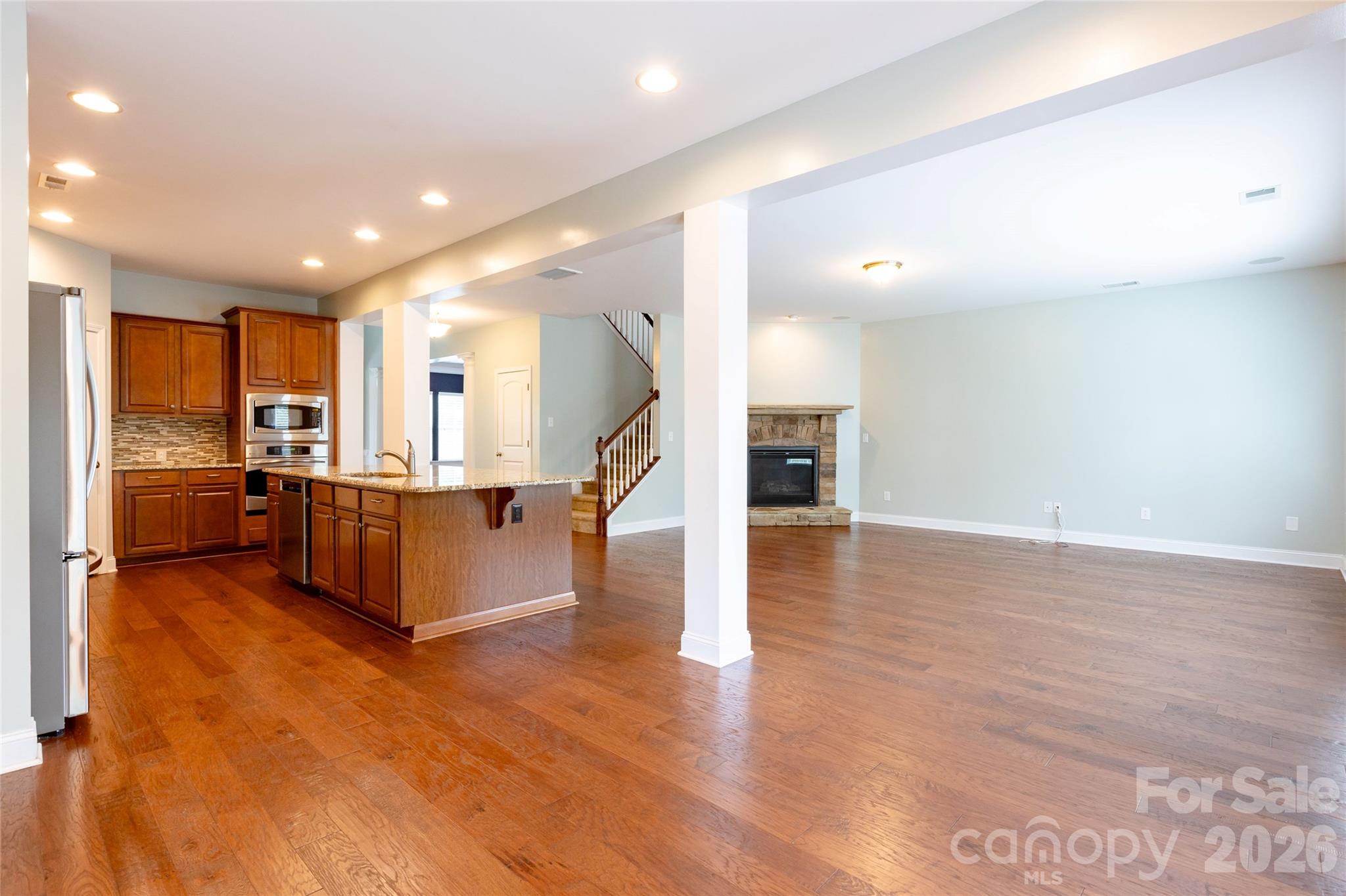 404 E Waterlynn Road