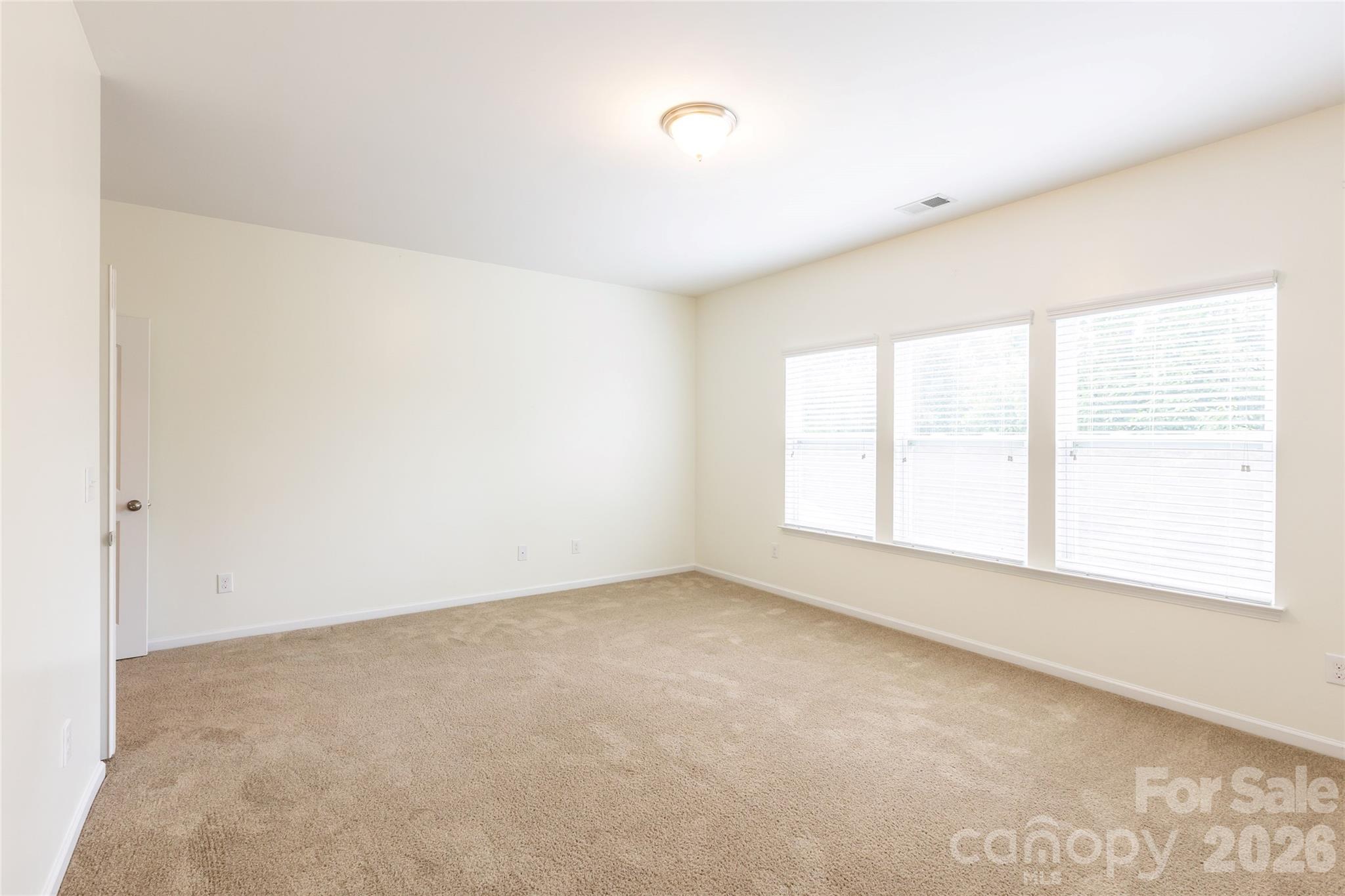 404 E Waterlynn Road