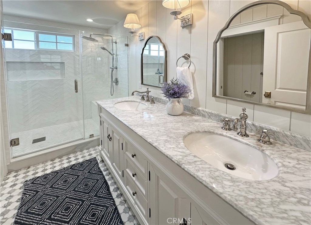 208 Indianapolis Avenue A