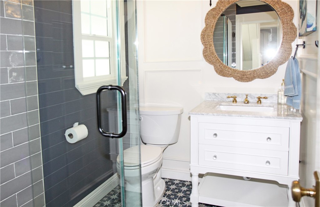 208 Indianapolis Avenue A