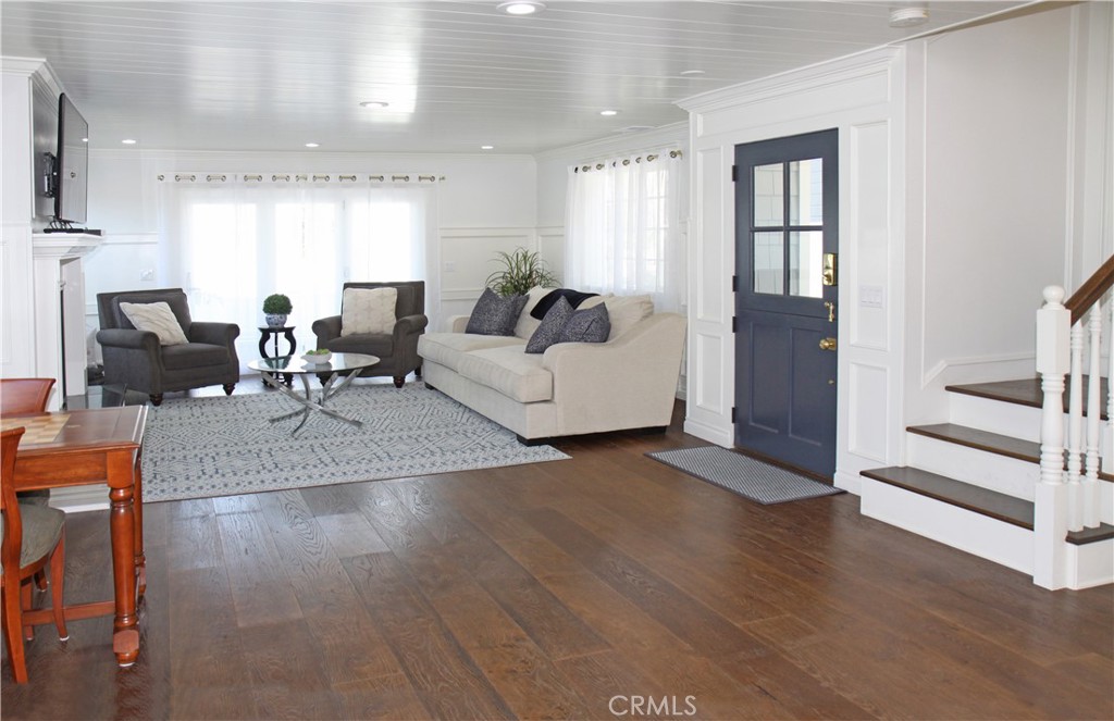 208 Indianapolis Avenue A