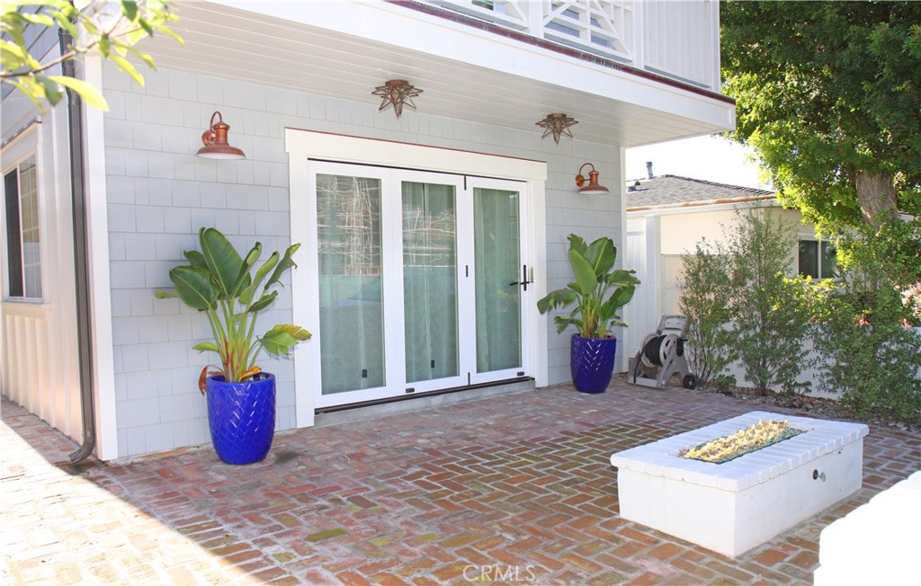 208 Indianapolis Avenue A