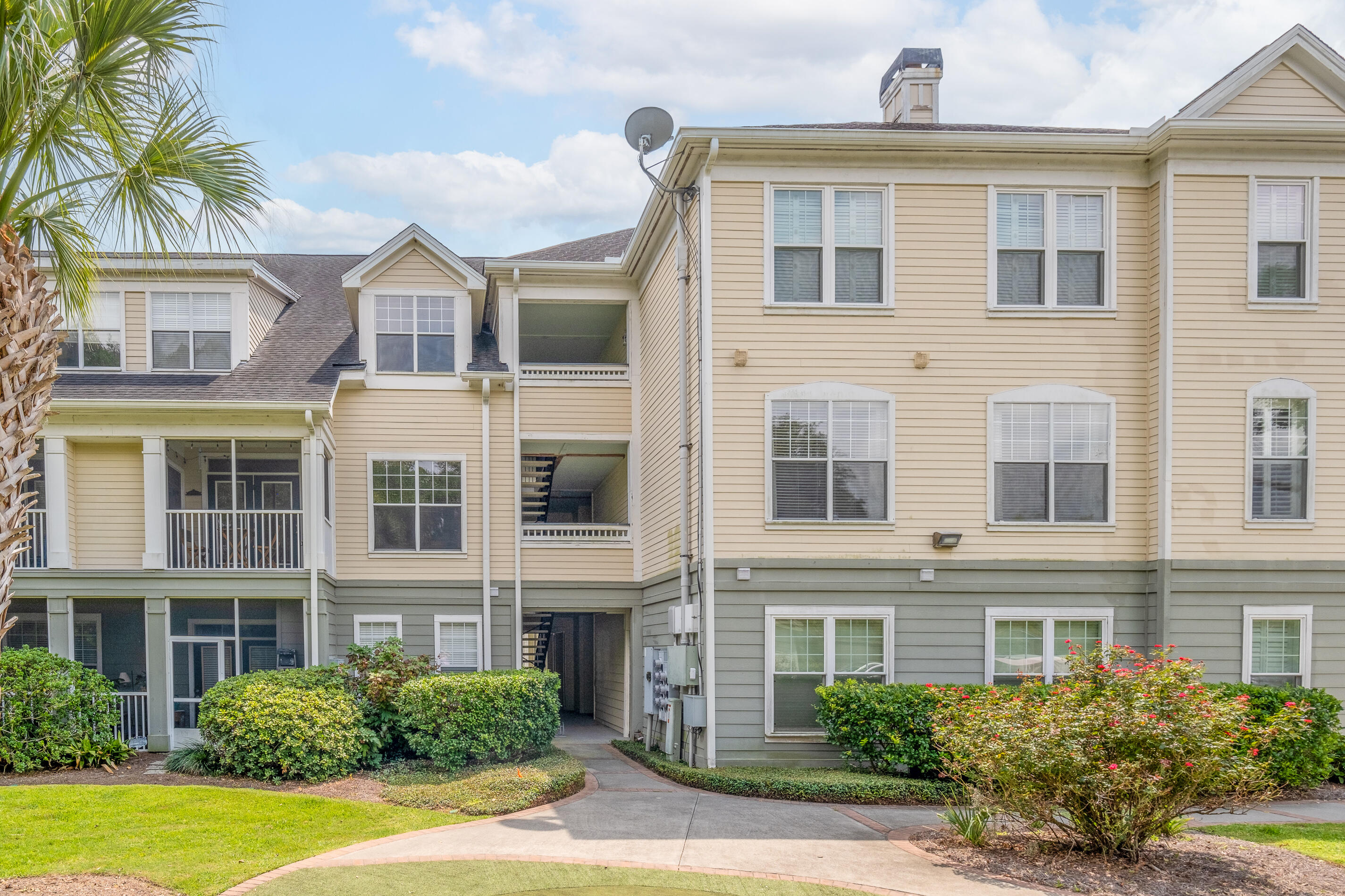 130 River Landing Drive # 6211