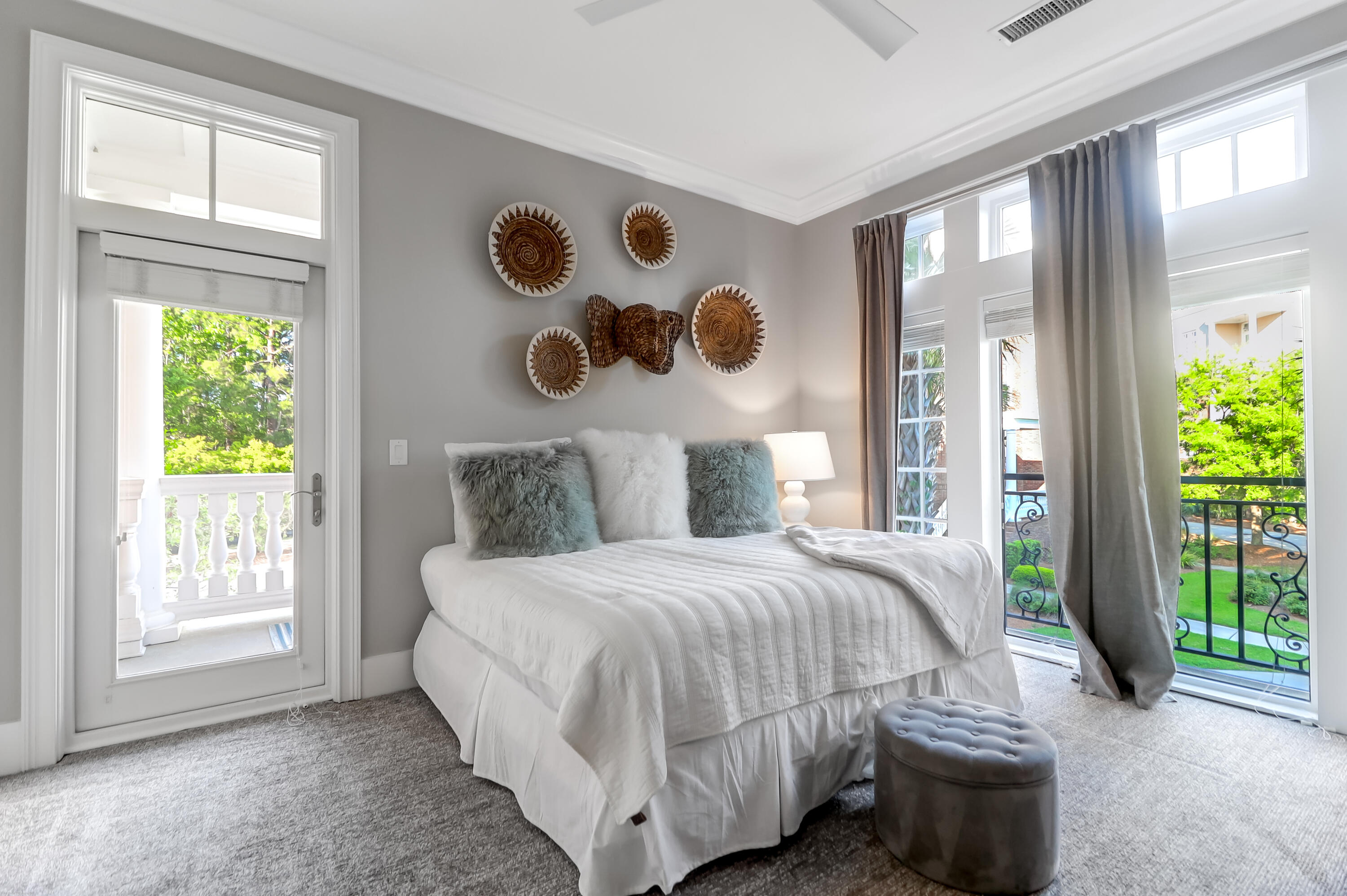 144 Fairbanks Oak Alley # 2b