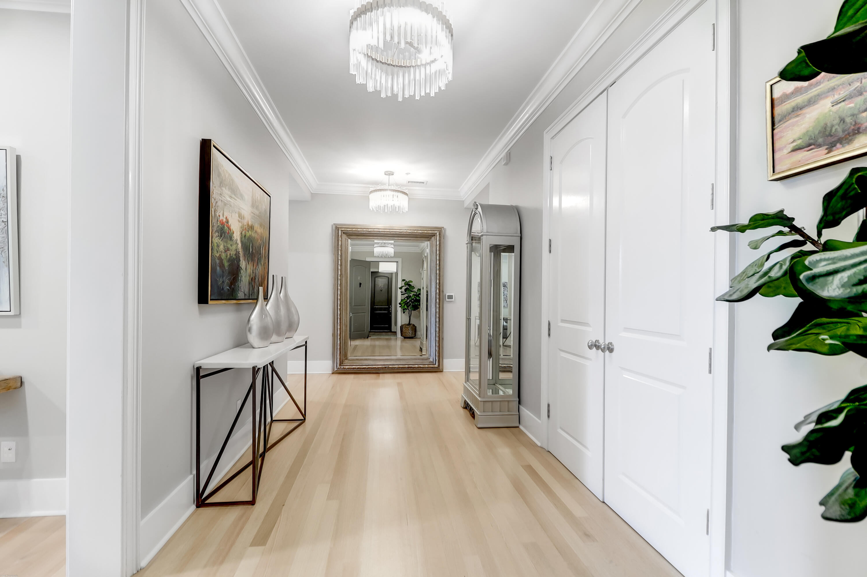 144 Fairbanks Oak Alley # 2b