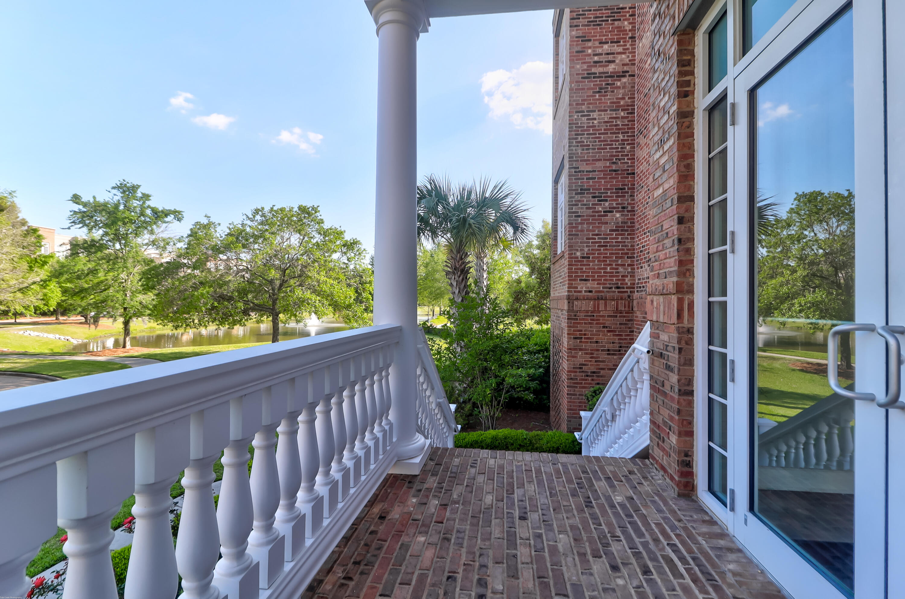 144 Fairbanks Oak Alley # 2b
