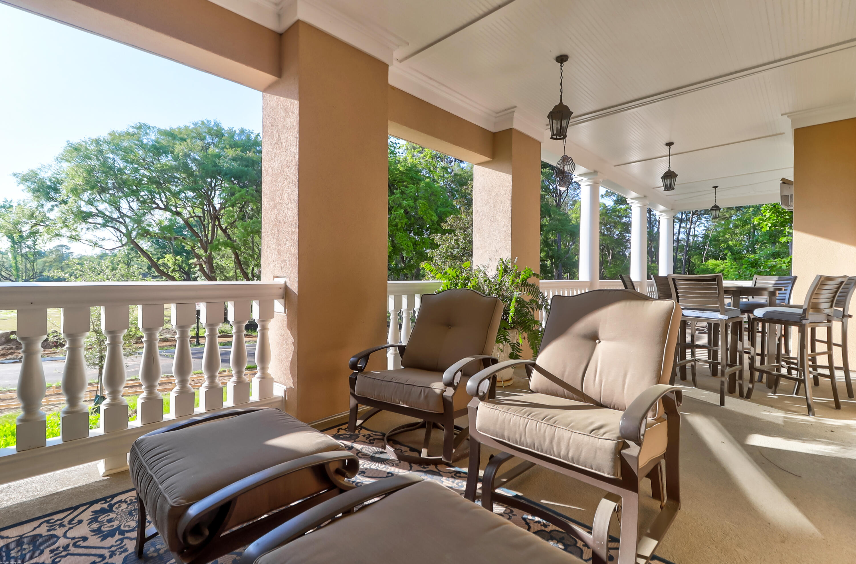 144 Fairbanks Oak Alley # 2b