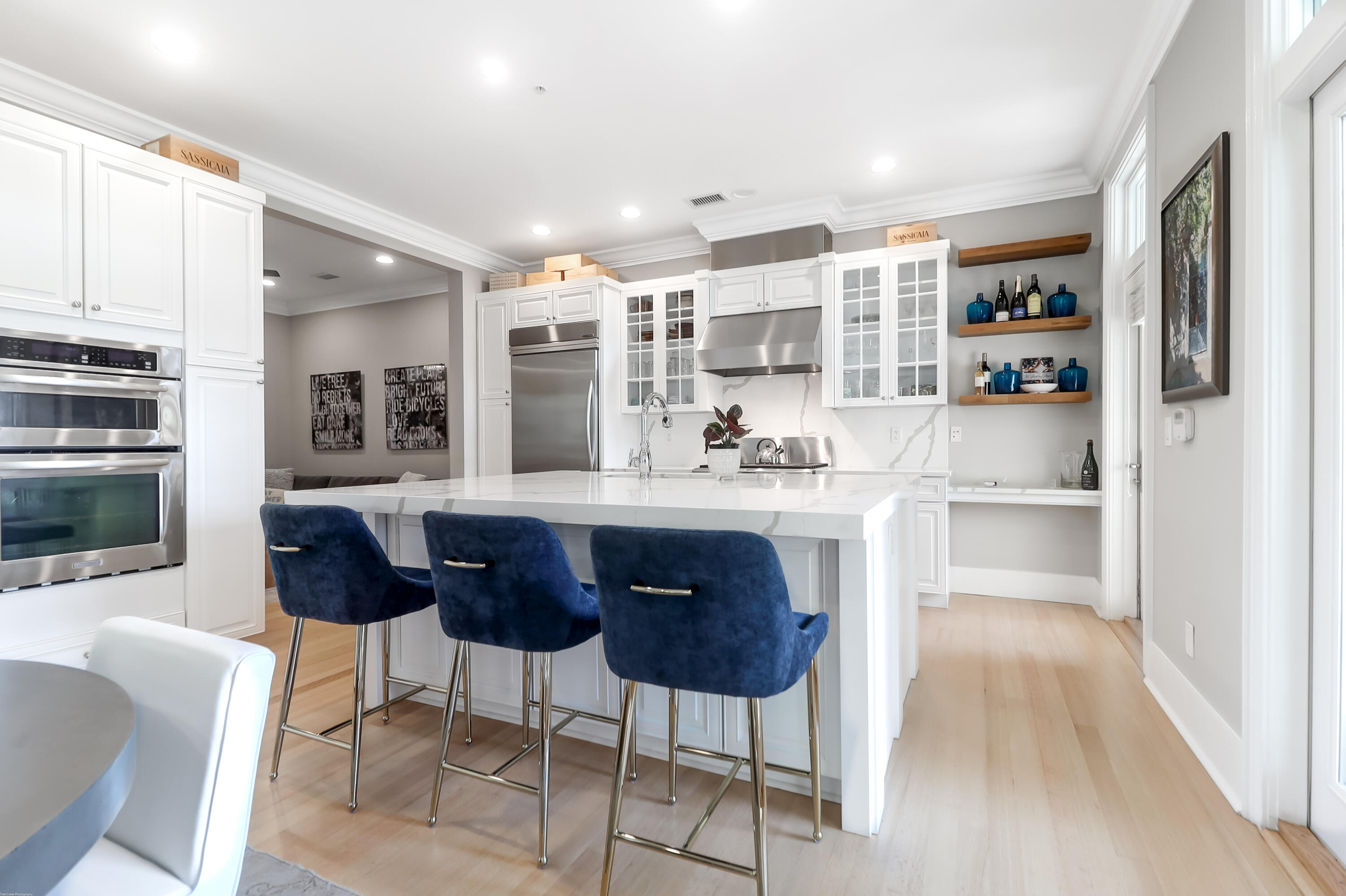 144 Fairbanks Oak Alley # 2b