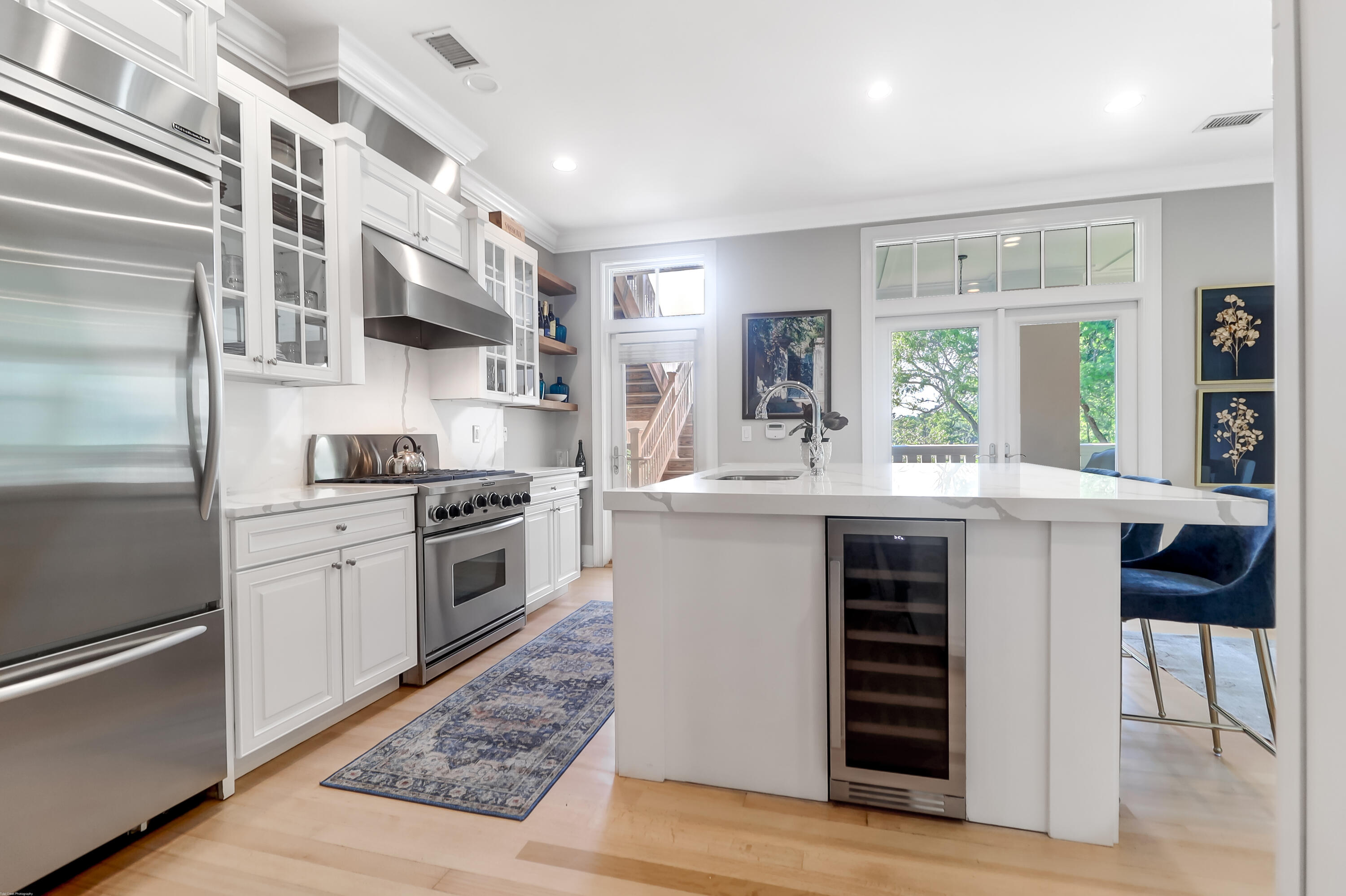 144 Fairbanks Oak Alley # 2b