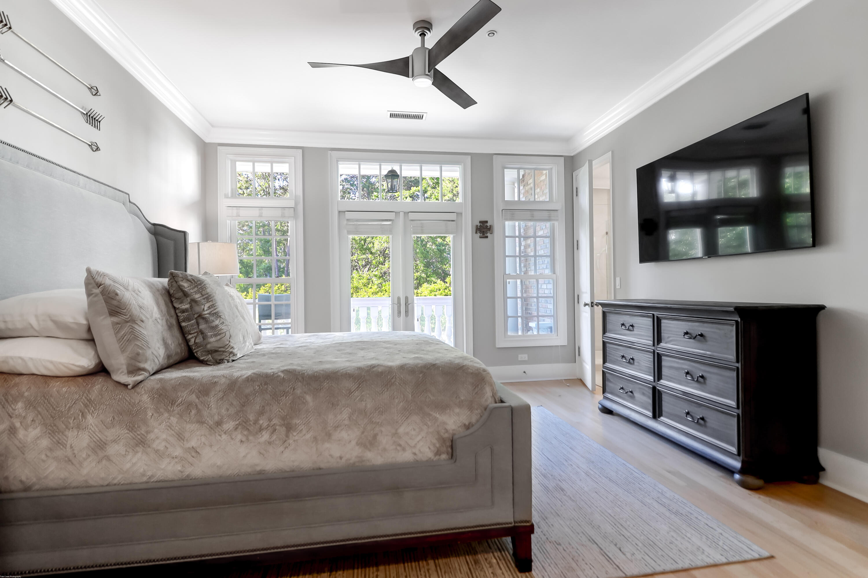 144 Fairbanks Oak Alley # 2b