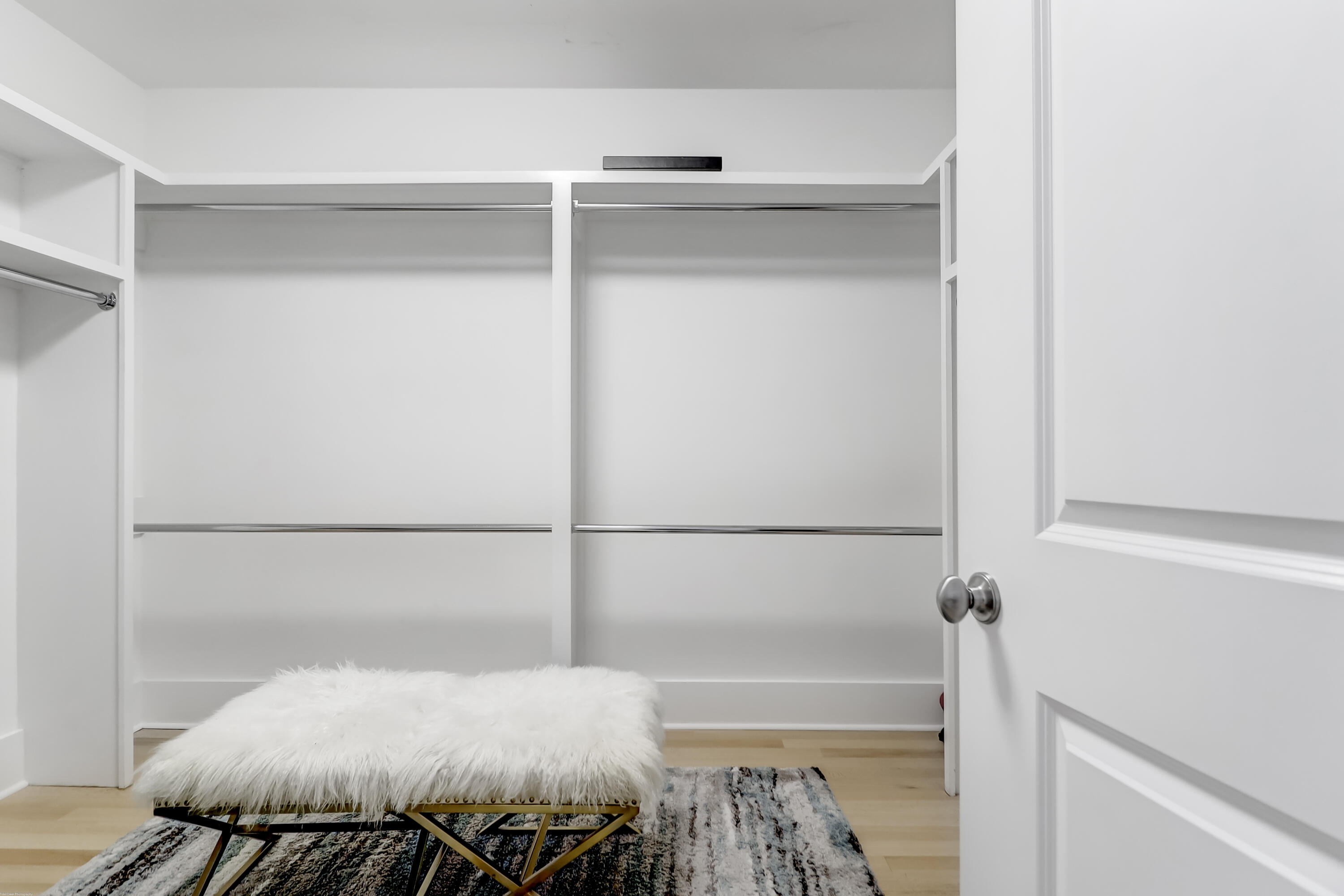 144 Fairbanks Oak Alley # 2b