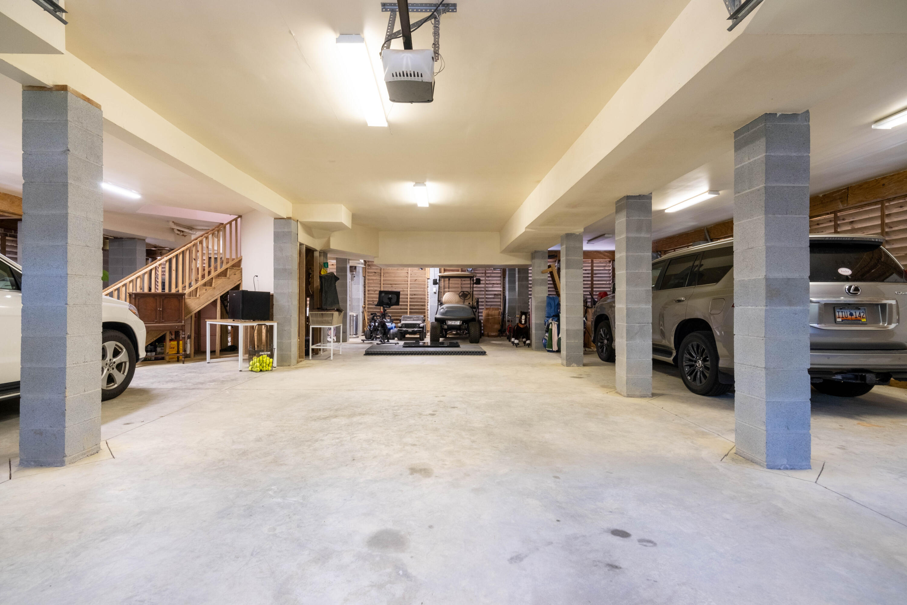 1777 W Canning Drive