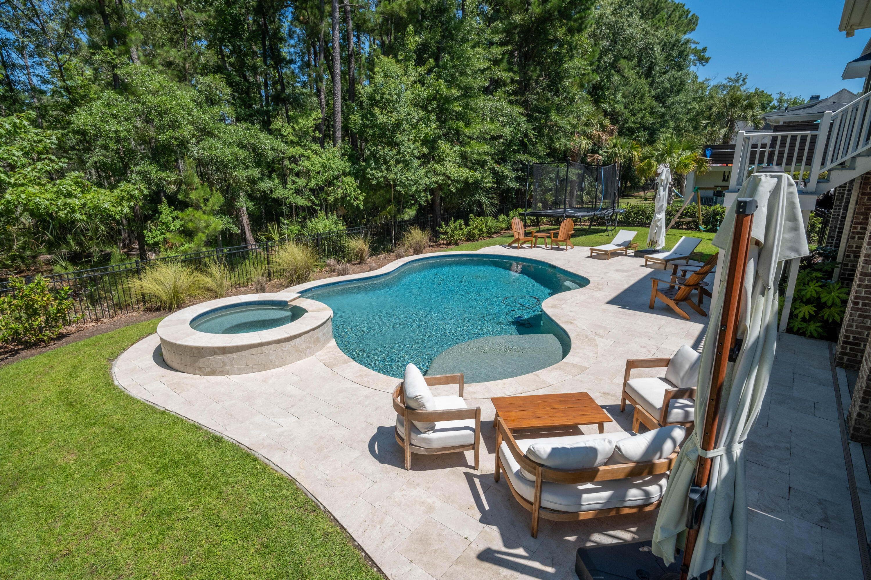 1777 W Canning Drive