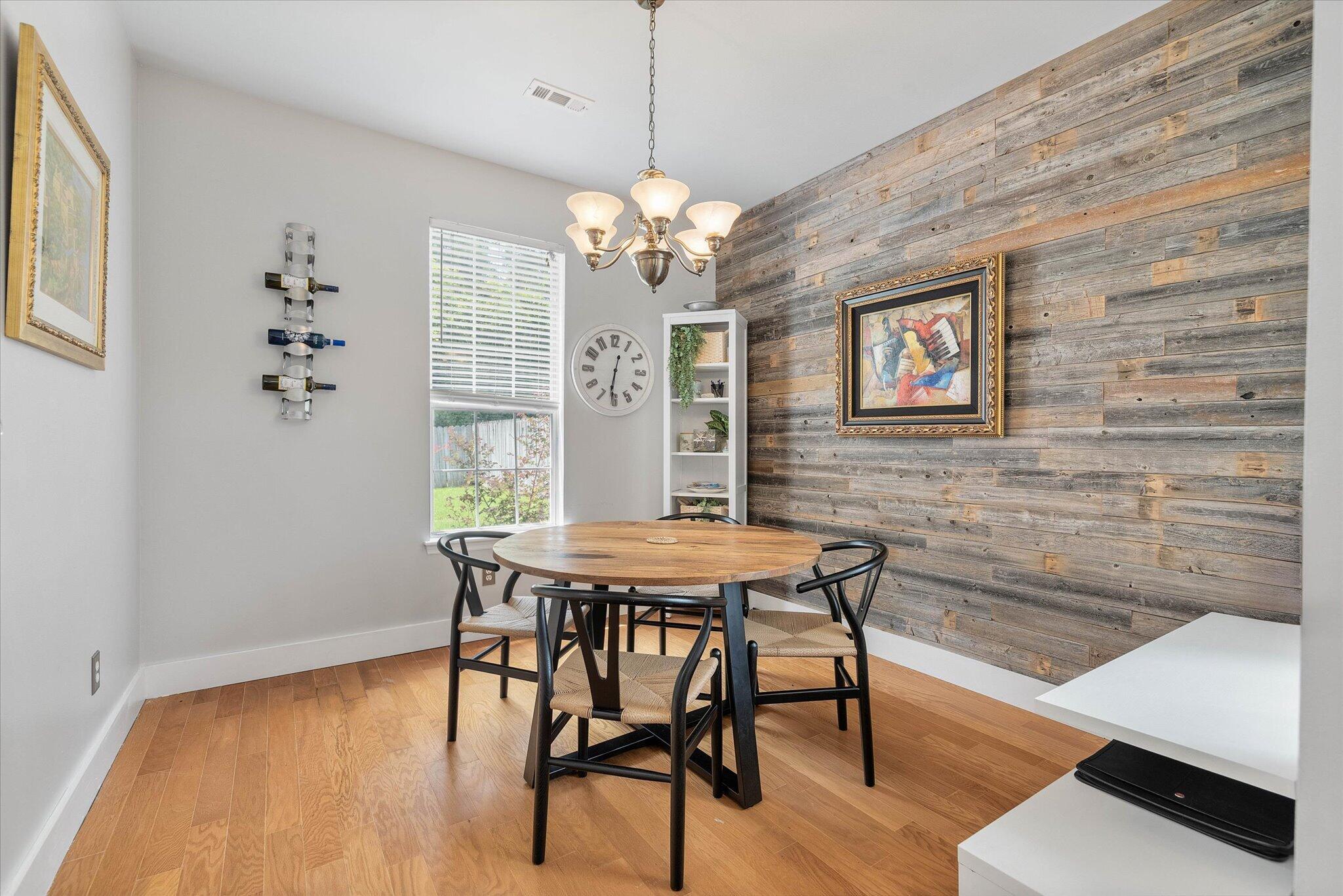 924 Provincial Circle