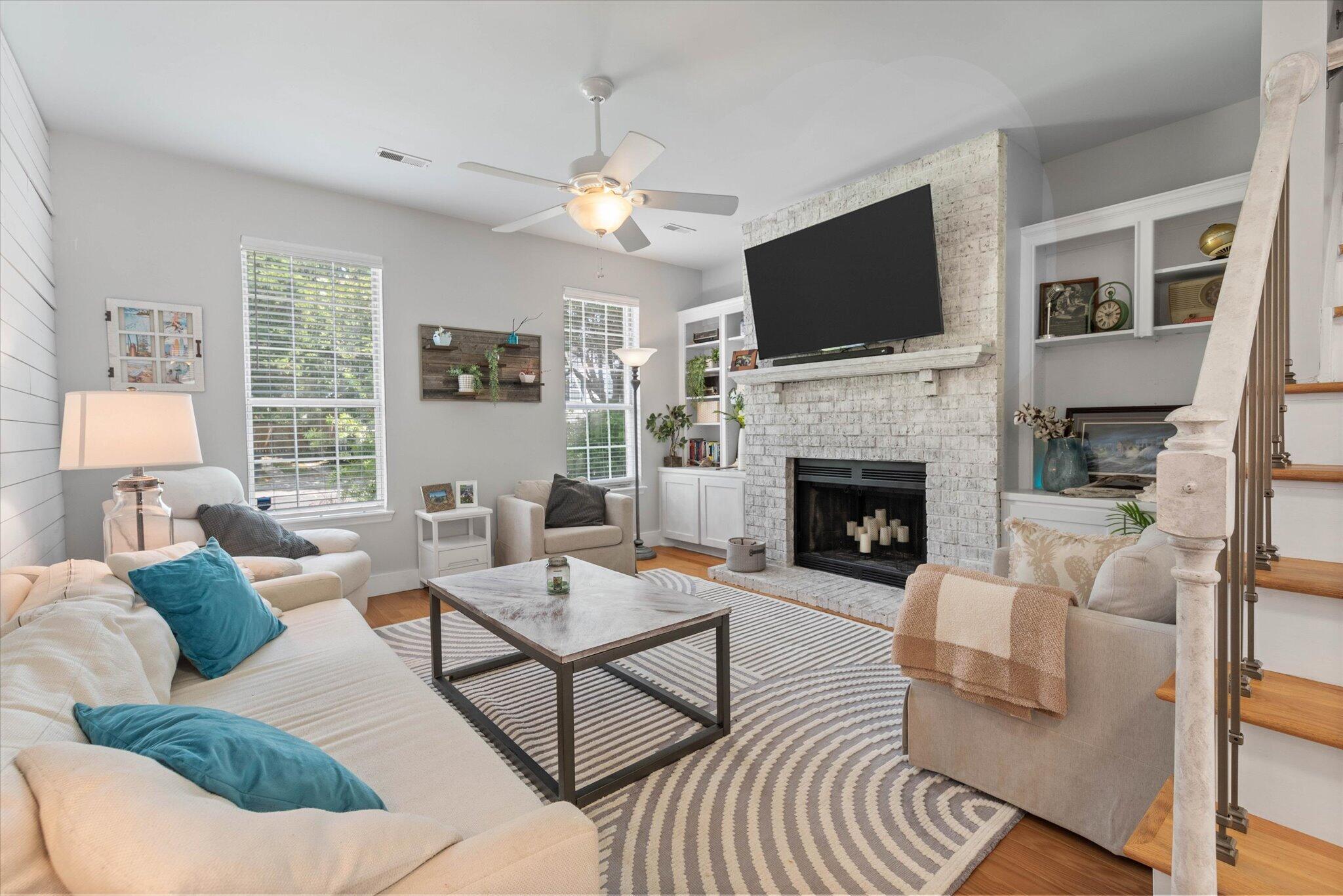 924 Provincial Circle