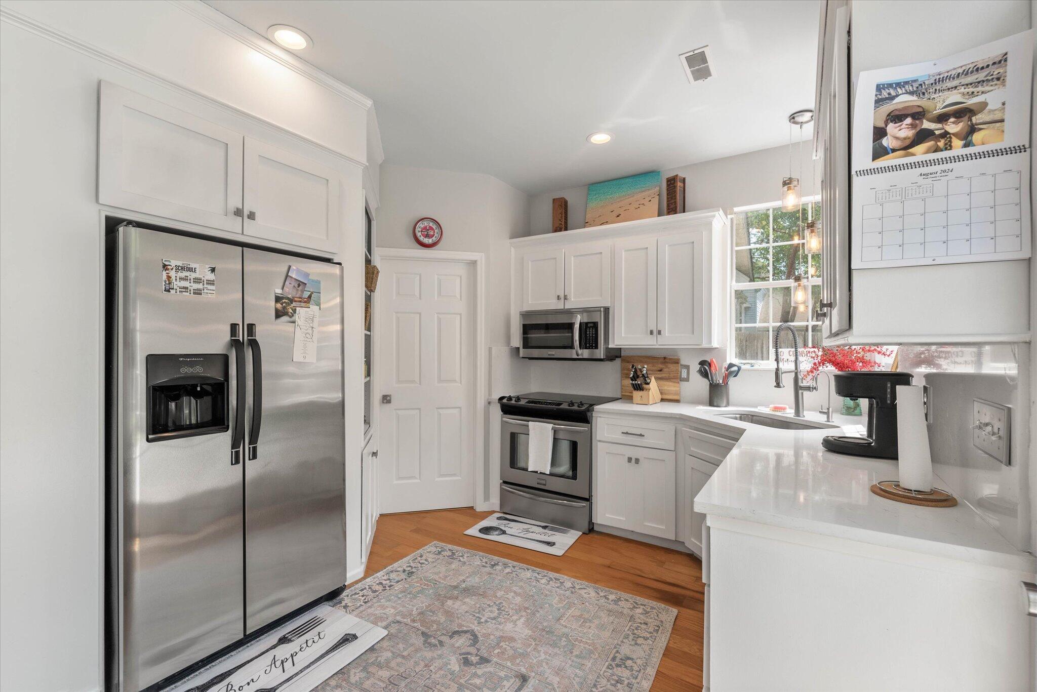 924 Provincial Circle
