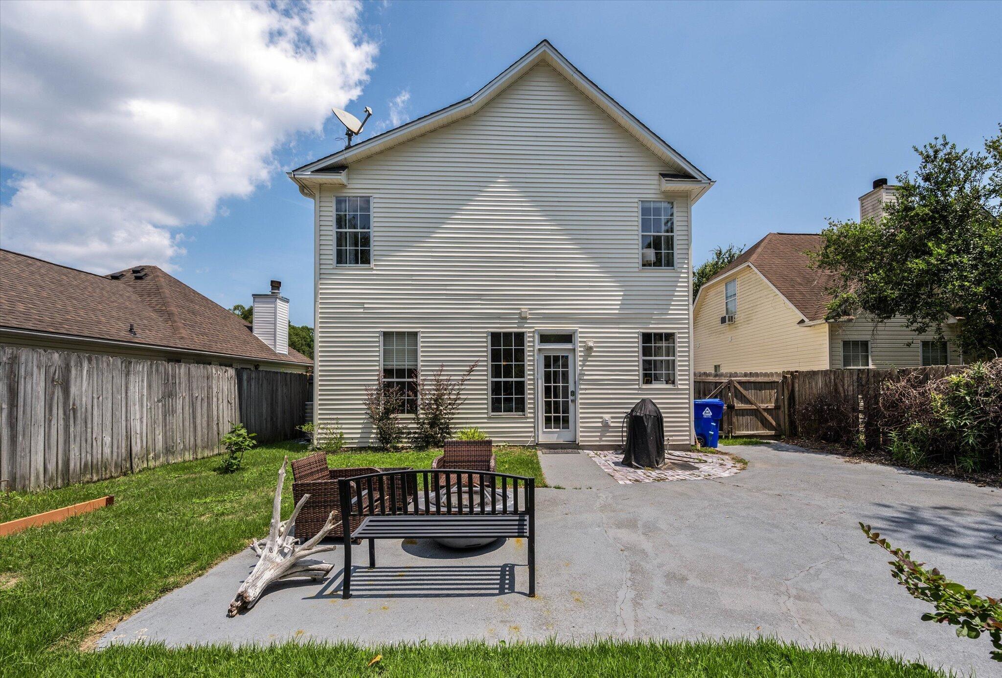 924 Provincial Circle