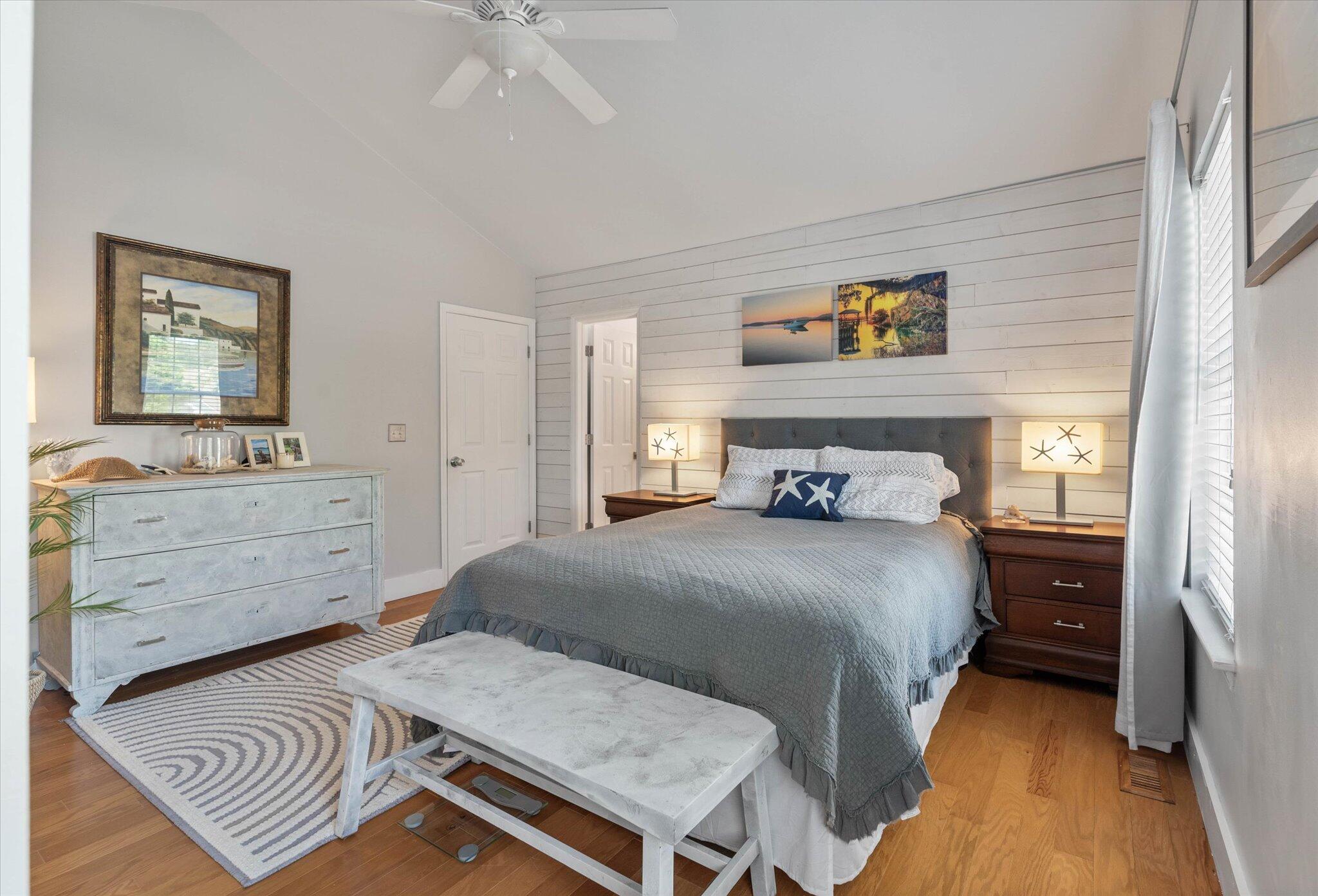 924 Provincial Circle