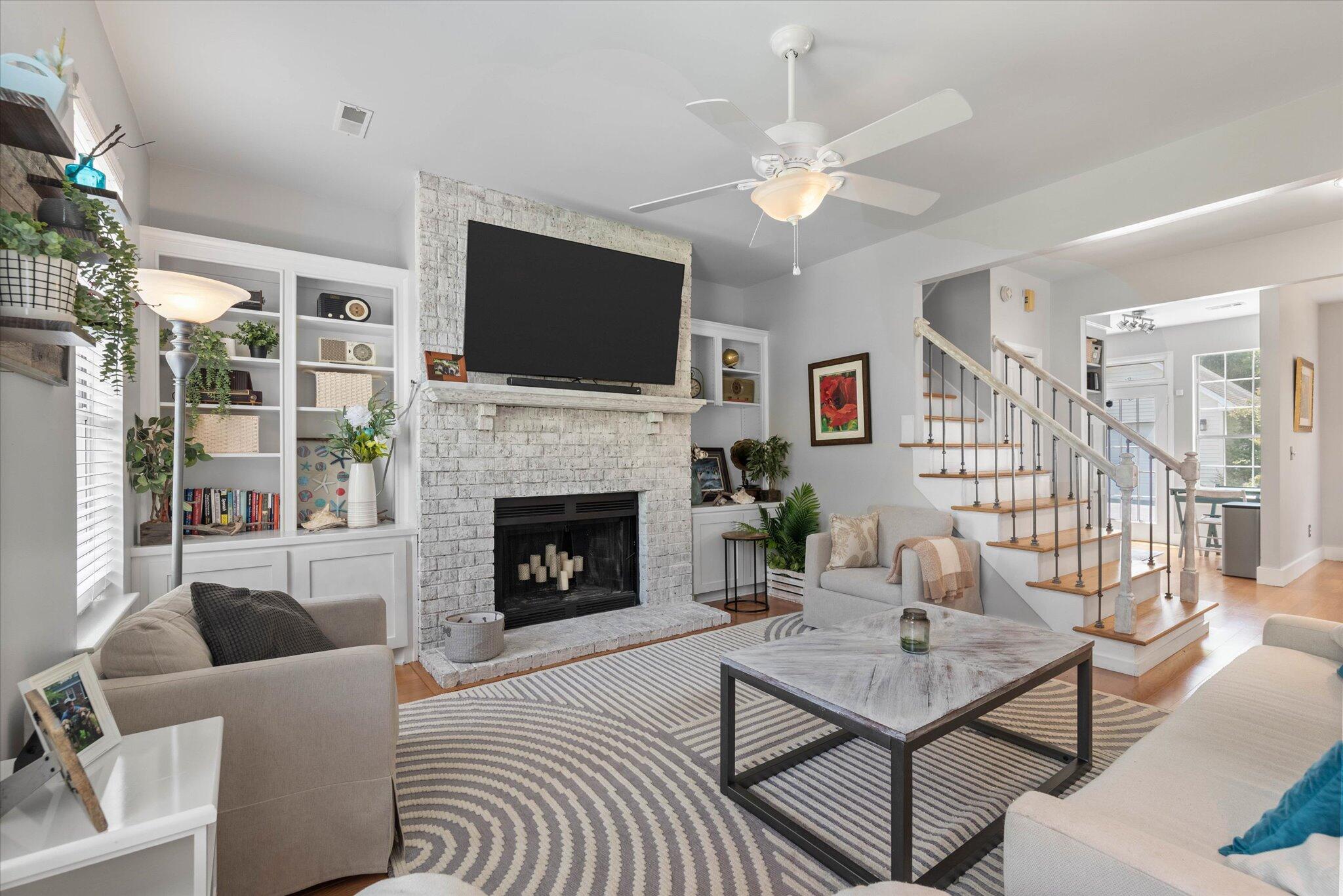 924 Provincial Circle