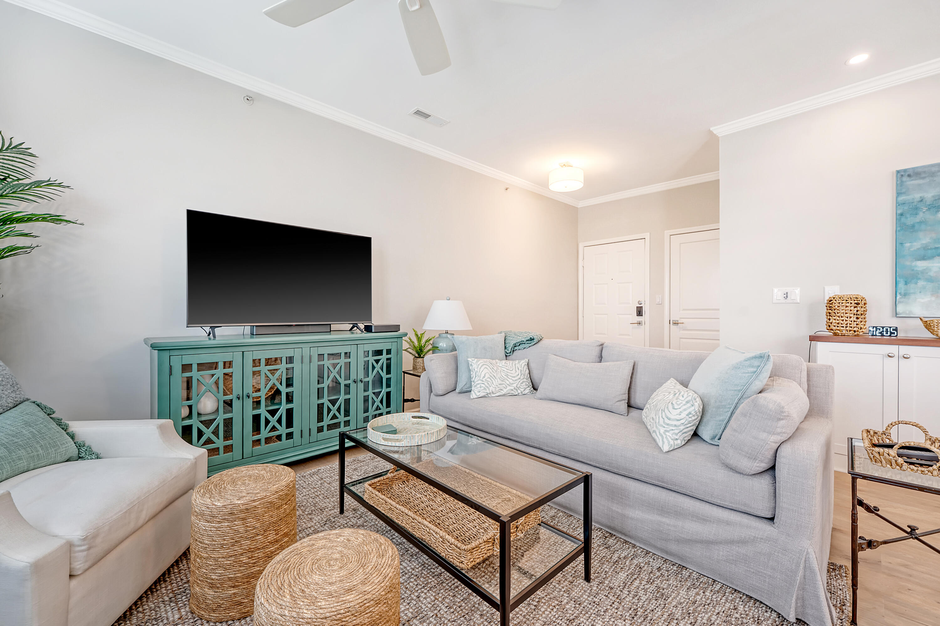 260 Seven Farms Drive # 306