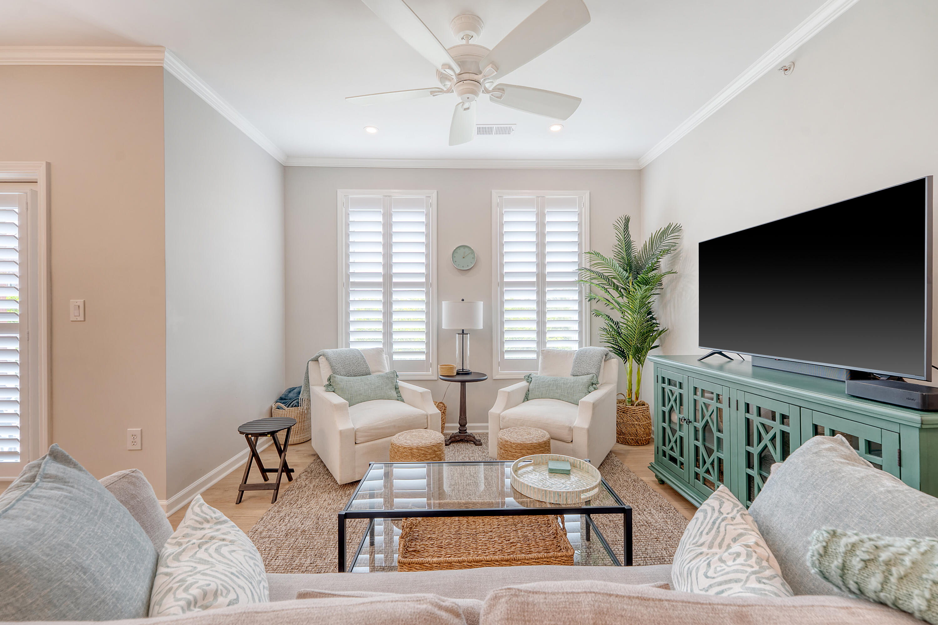 260 Seven Farms Drive # 306