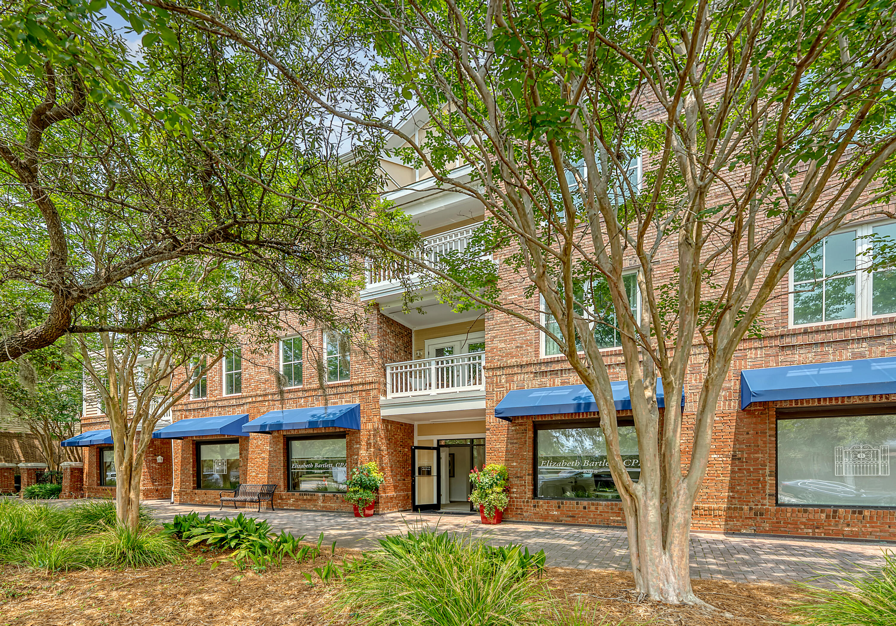 260 Seven Farms Drive # 306