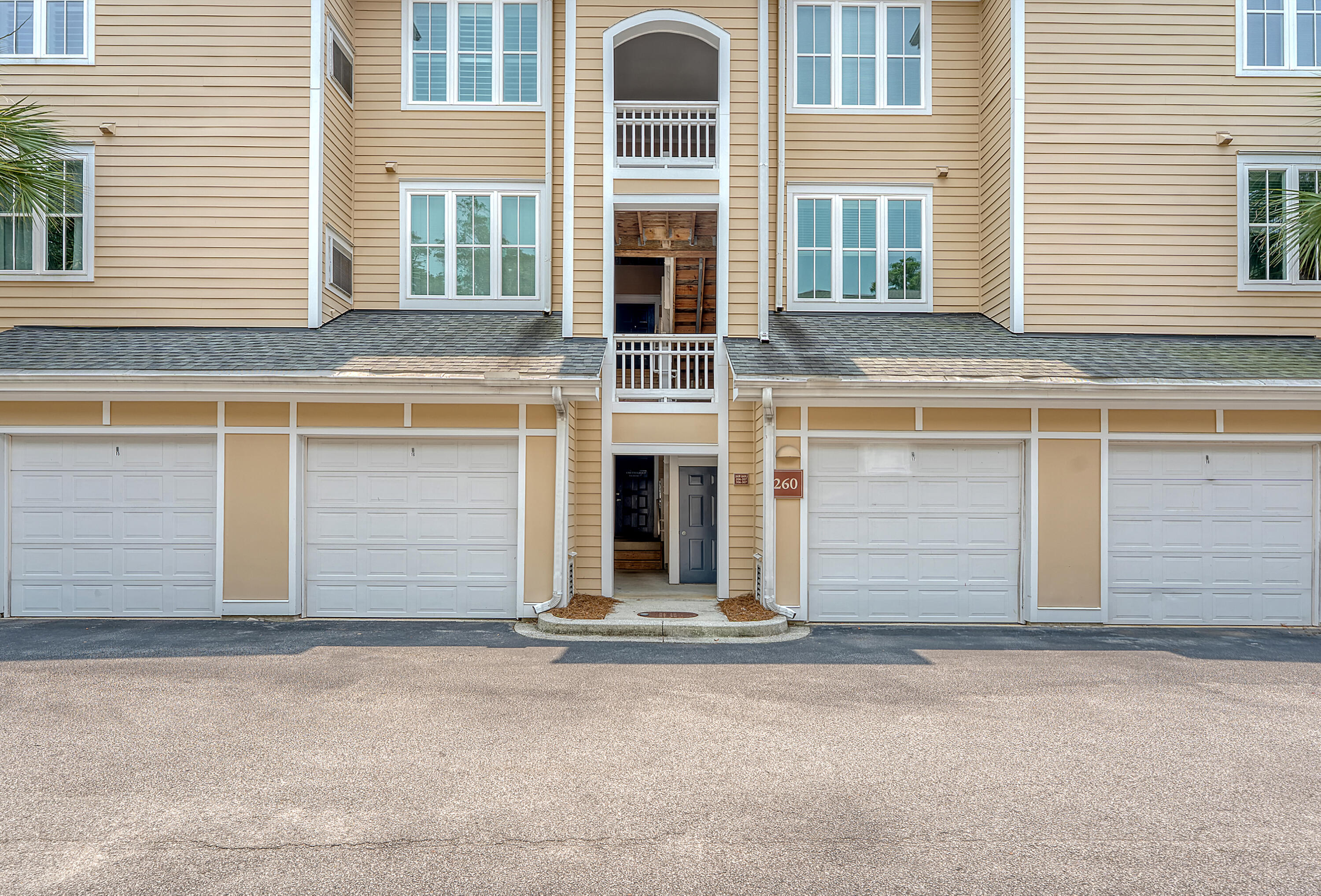 260 Seven Farms Drive # 306