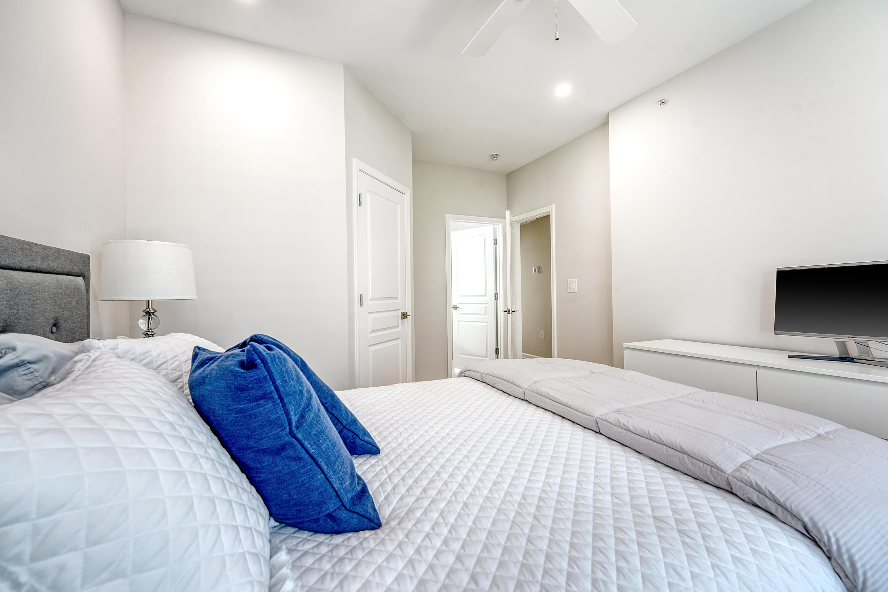 260 Seven Farms Drive # 306
