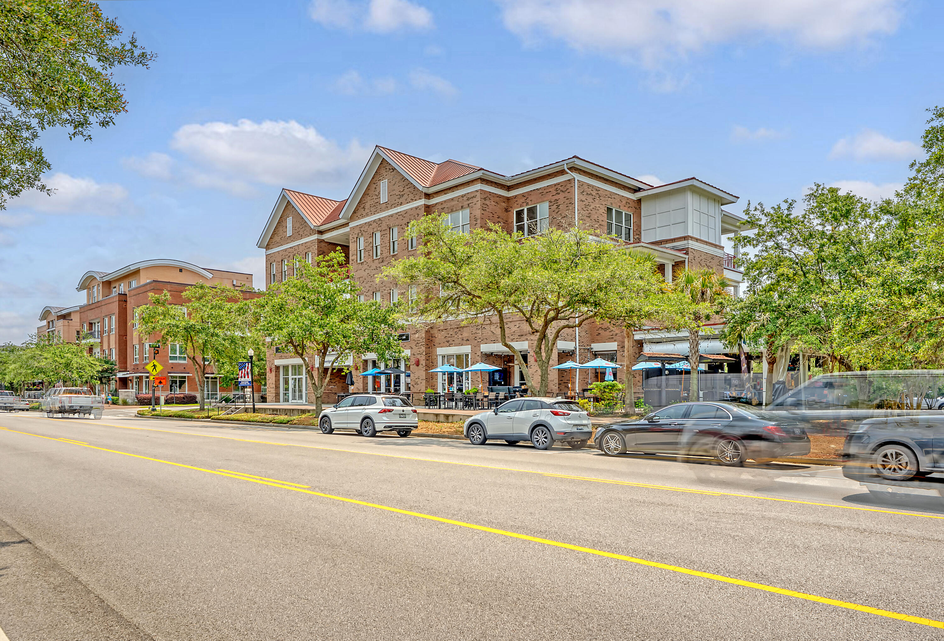 260 Seven Farms Drive # 306