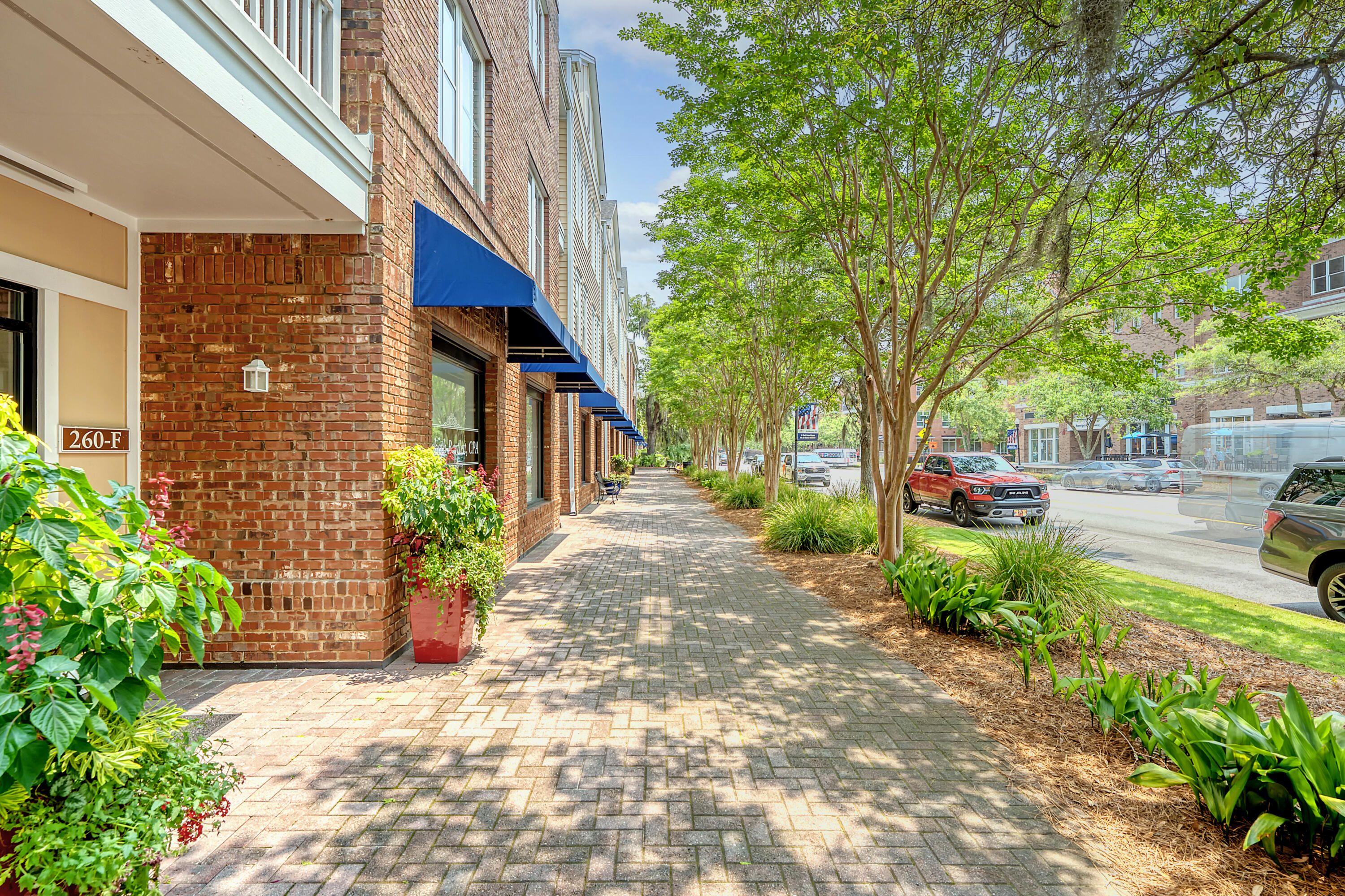260 Seven Farms Drive # 306