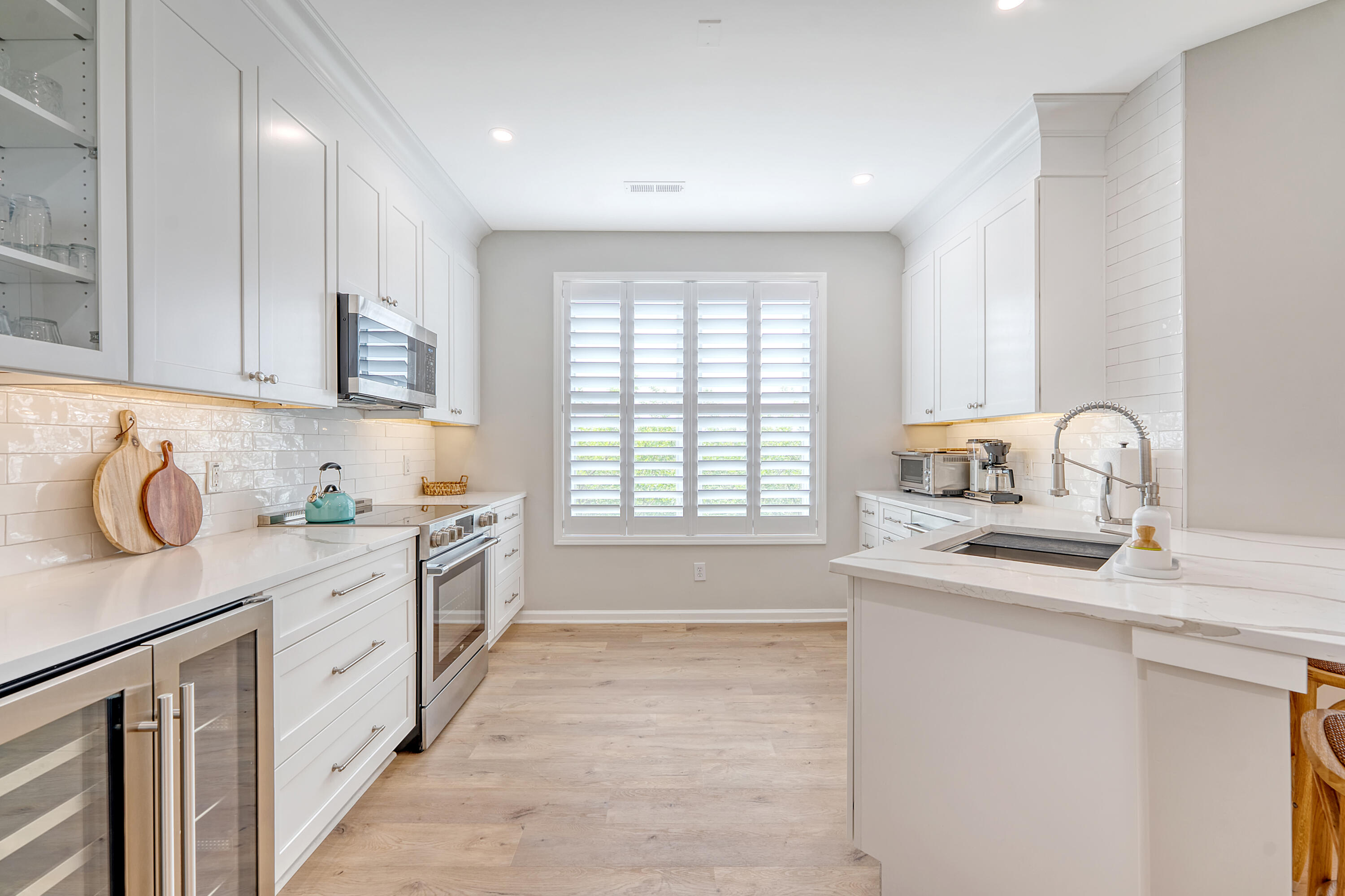 260 Seven Farms Drive # 306