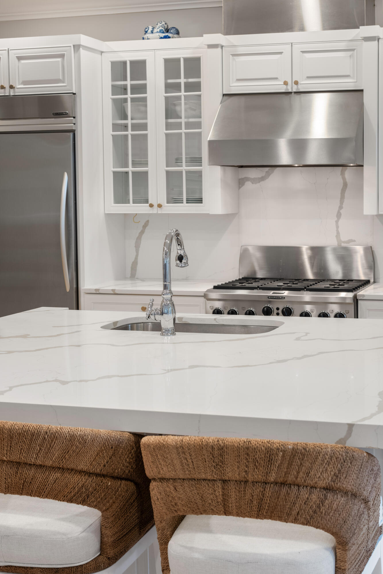 144 Fairbanks Oak Alley # 2b