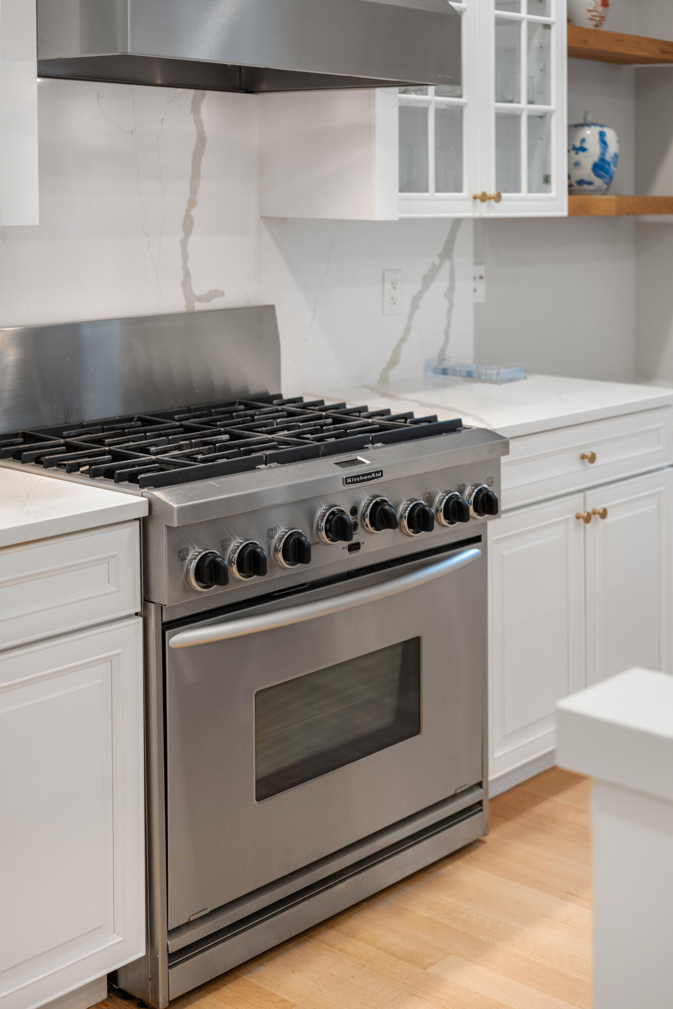 144 Fairbanks Oak Alley # 2b