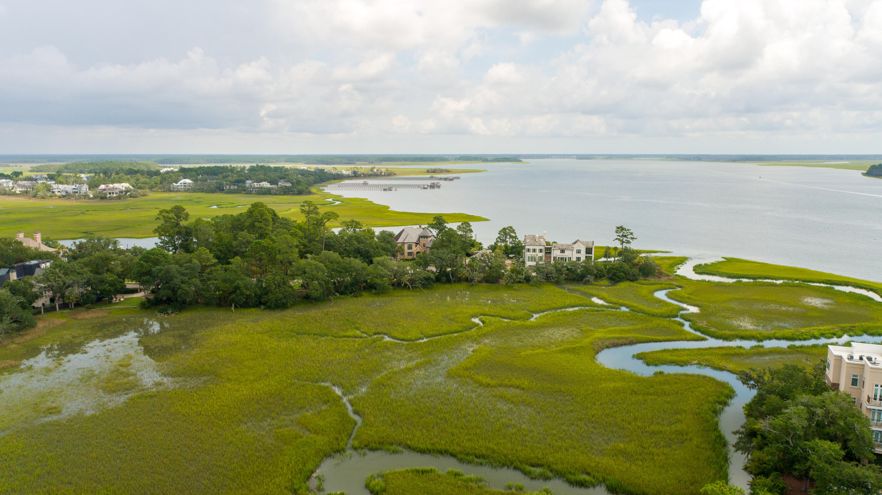 144 Fairbanks Oak Alley # 2b