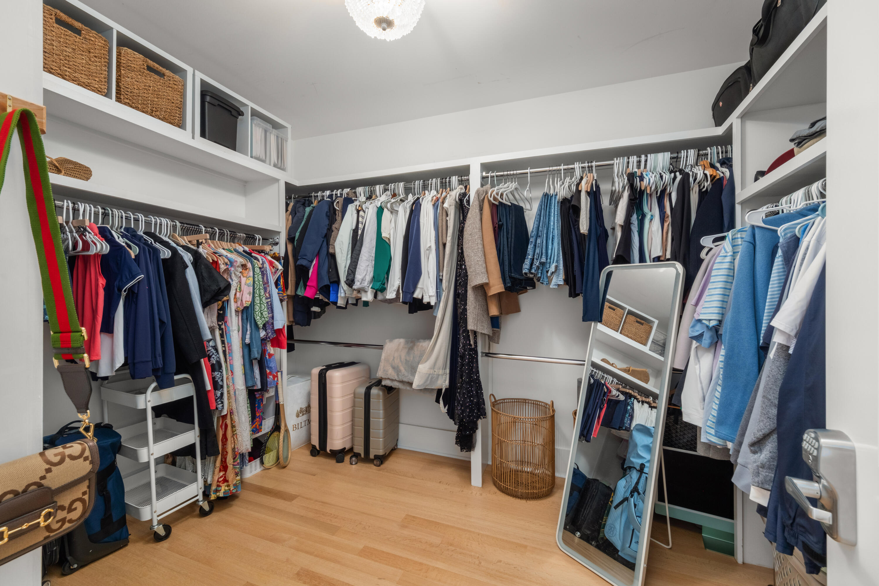 144 Fairbanks Oak Alley # 2b