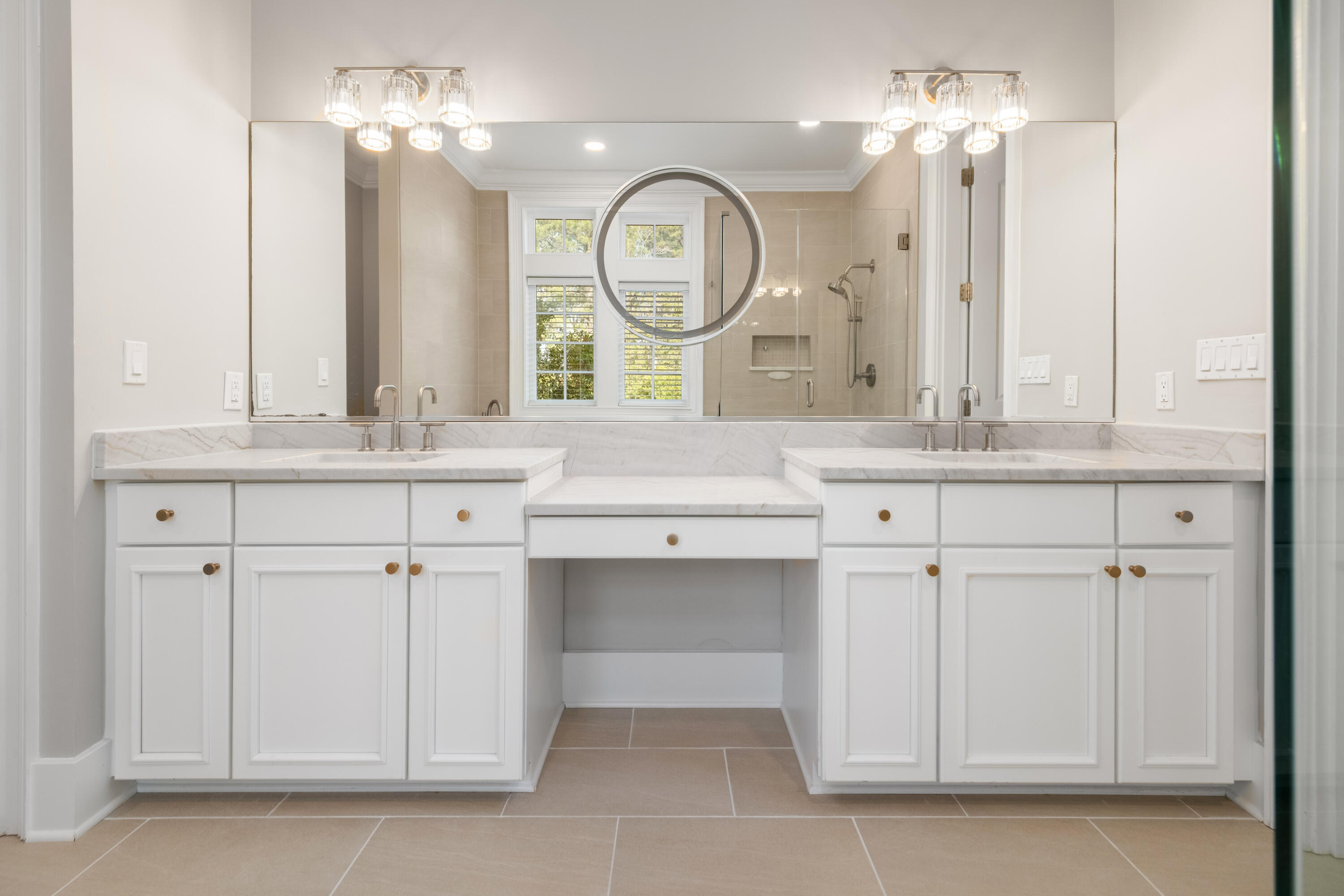 144 Fairbanks Oak Alley # 2b