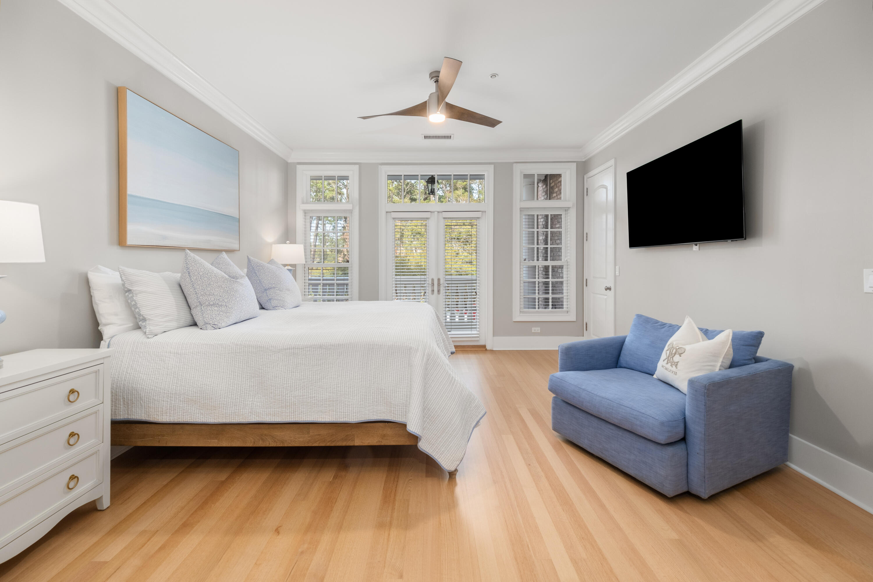 144 Fairbanks Oak Alley # 2b