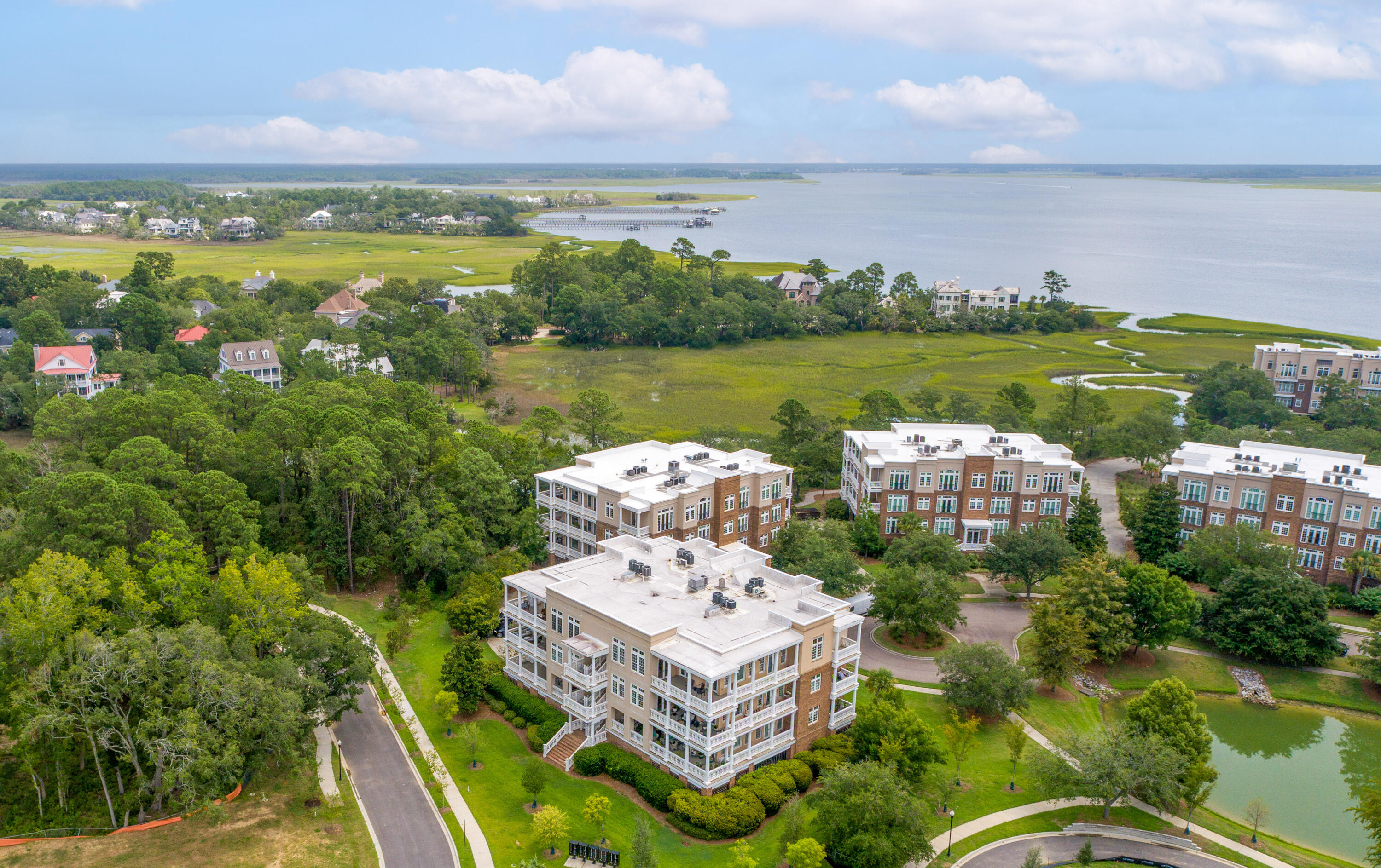 144 Fairbanks Oak Alley # 2b