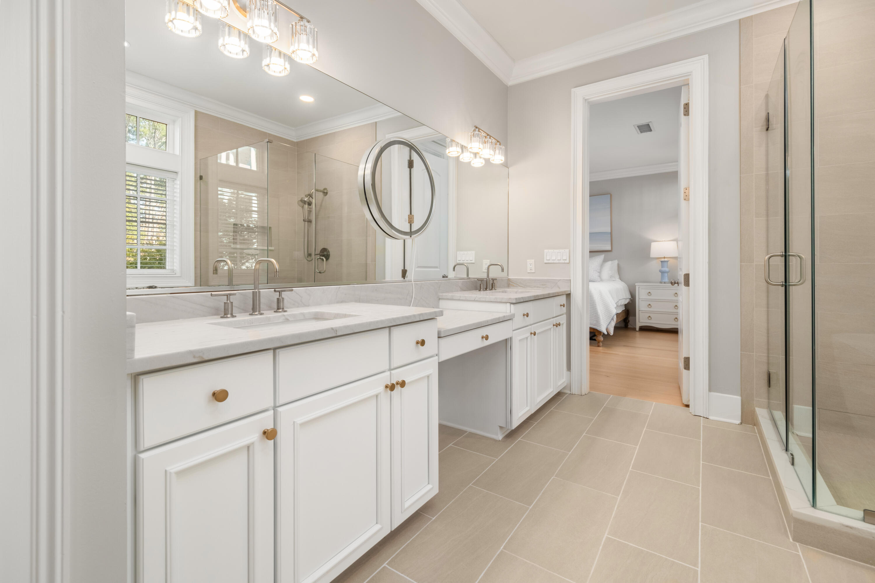 144 Fairbanks Oak Alley # 2b