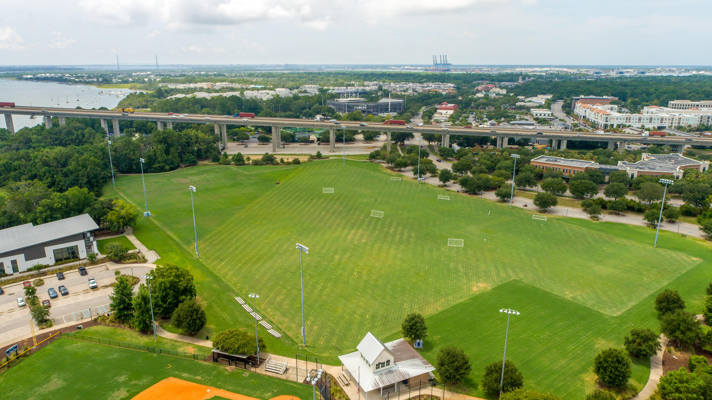 144 Fairbanks Oak Alley # 2b