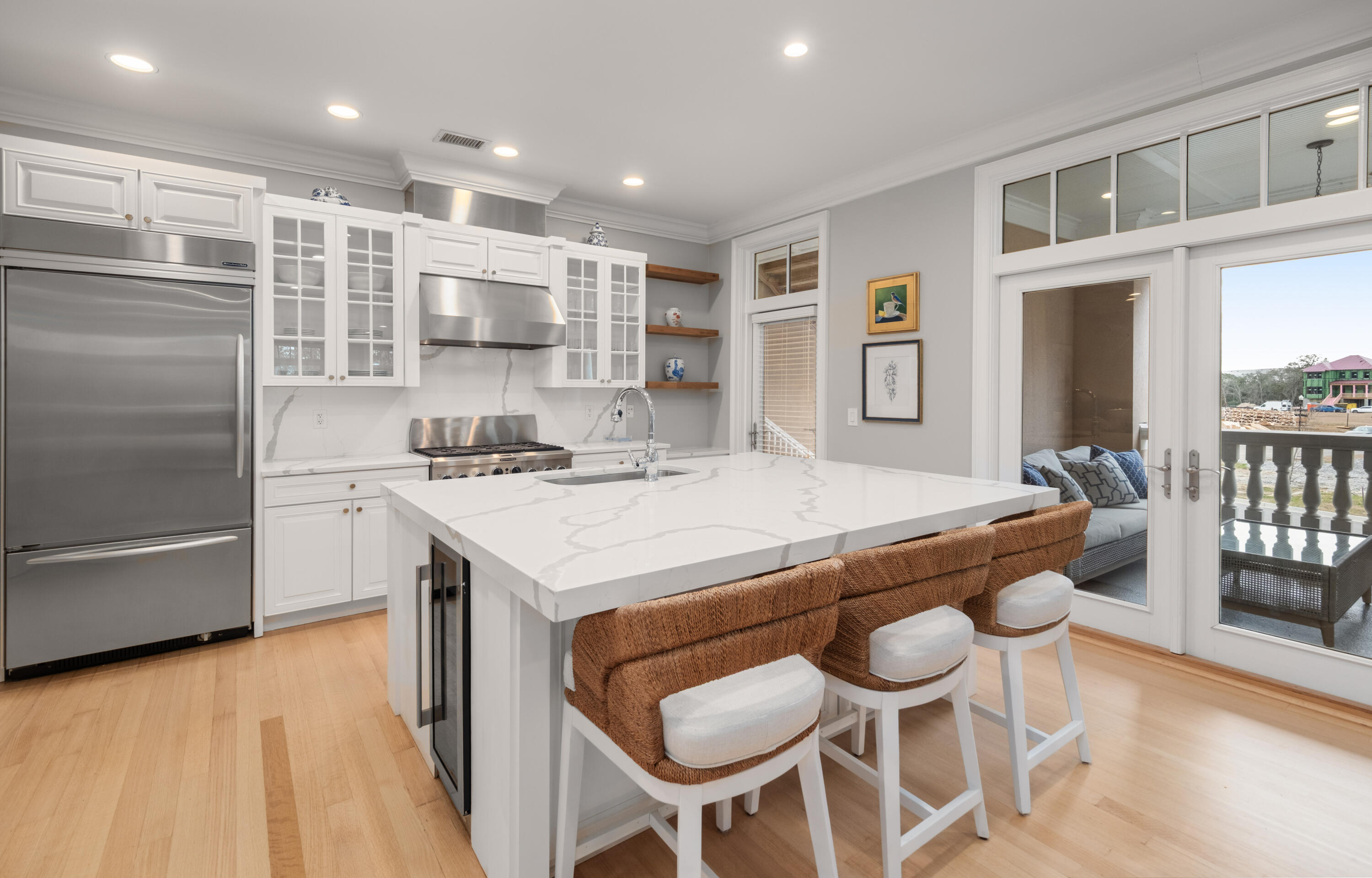 144 Fairbanks Oak Alley # 2b