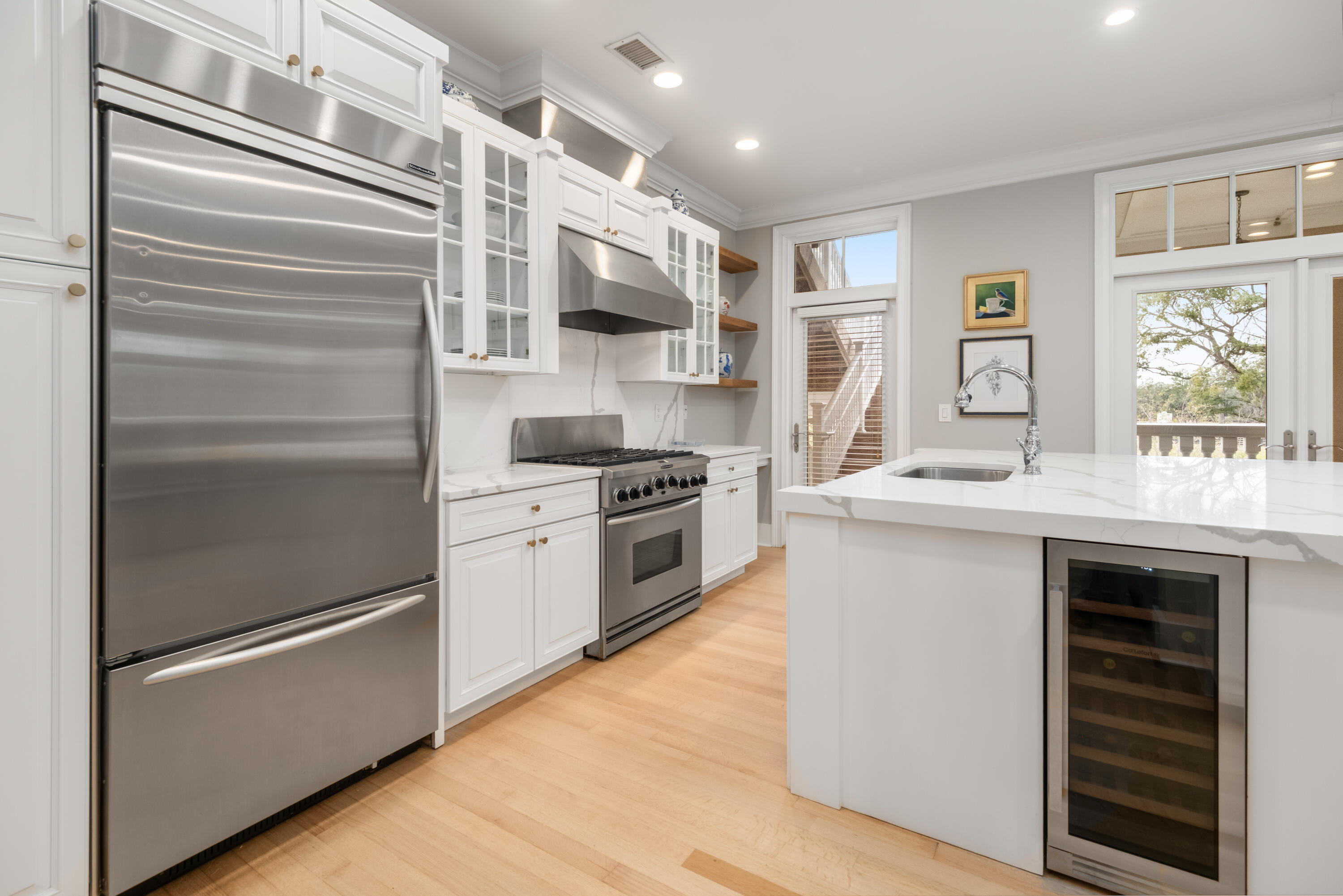 144 Fairbanks Oak Alley # 2b