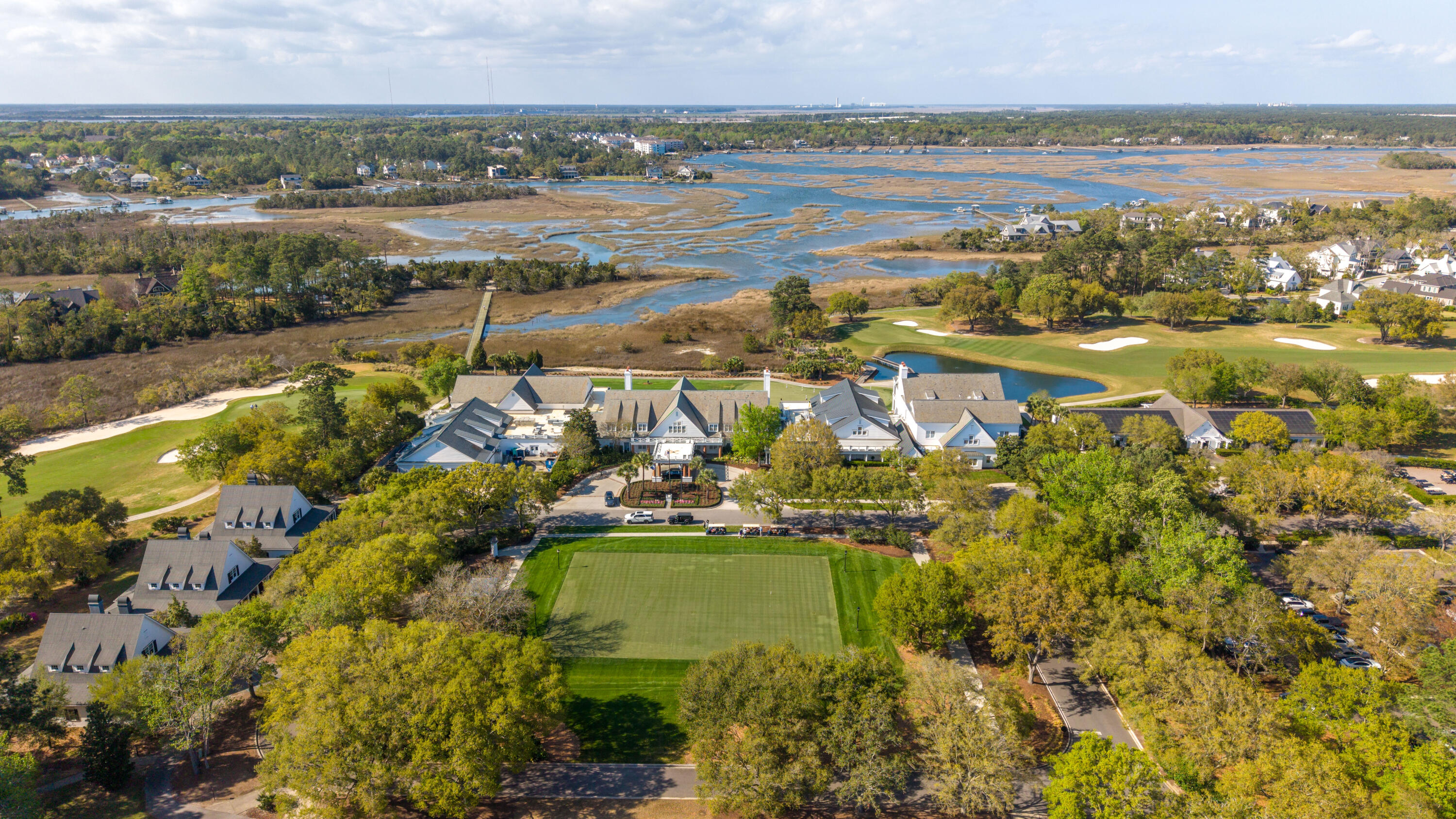 144 Fairbanks Oak Alley # 2b