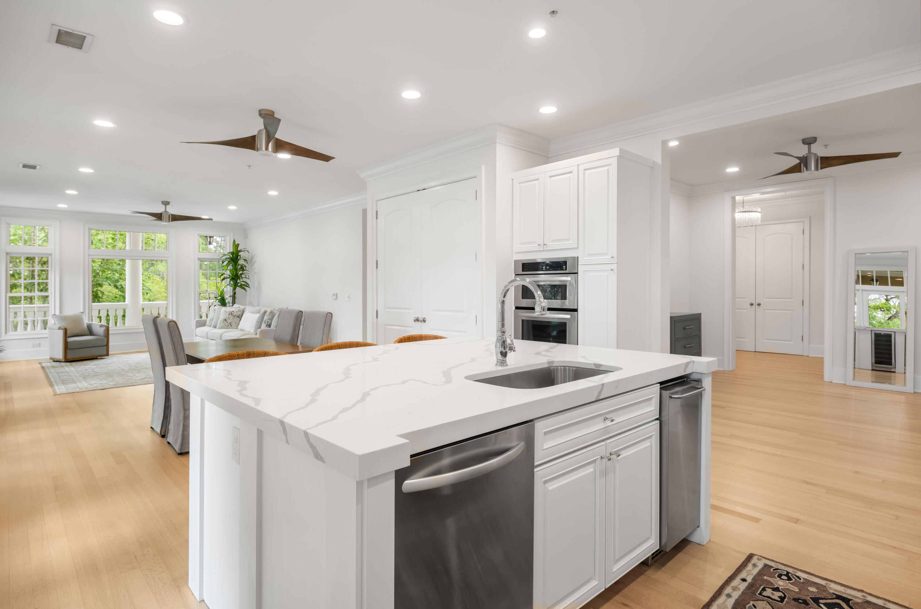 144 Fairbanks Oak Alley # 2b
