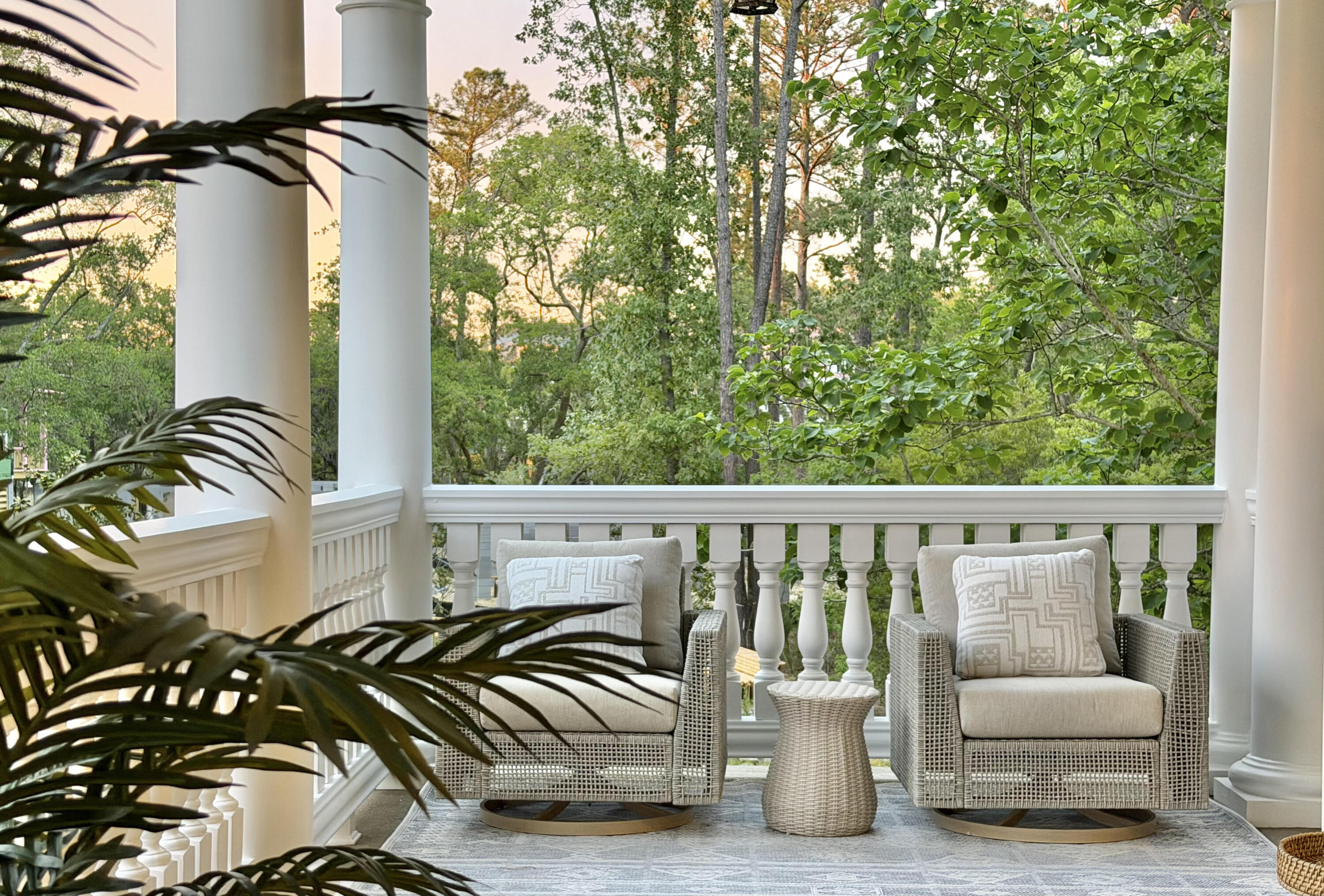 144 Fairbanks Oak Alley # 2b