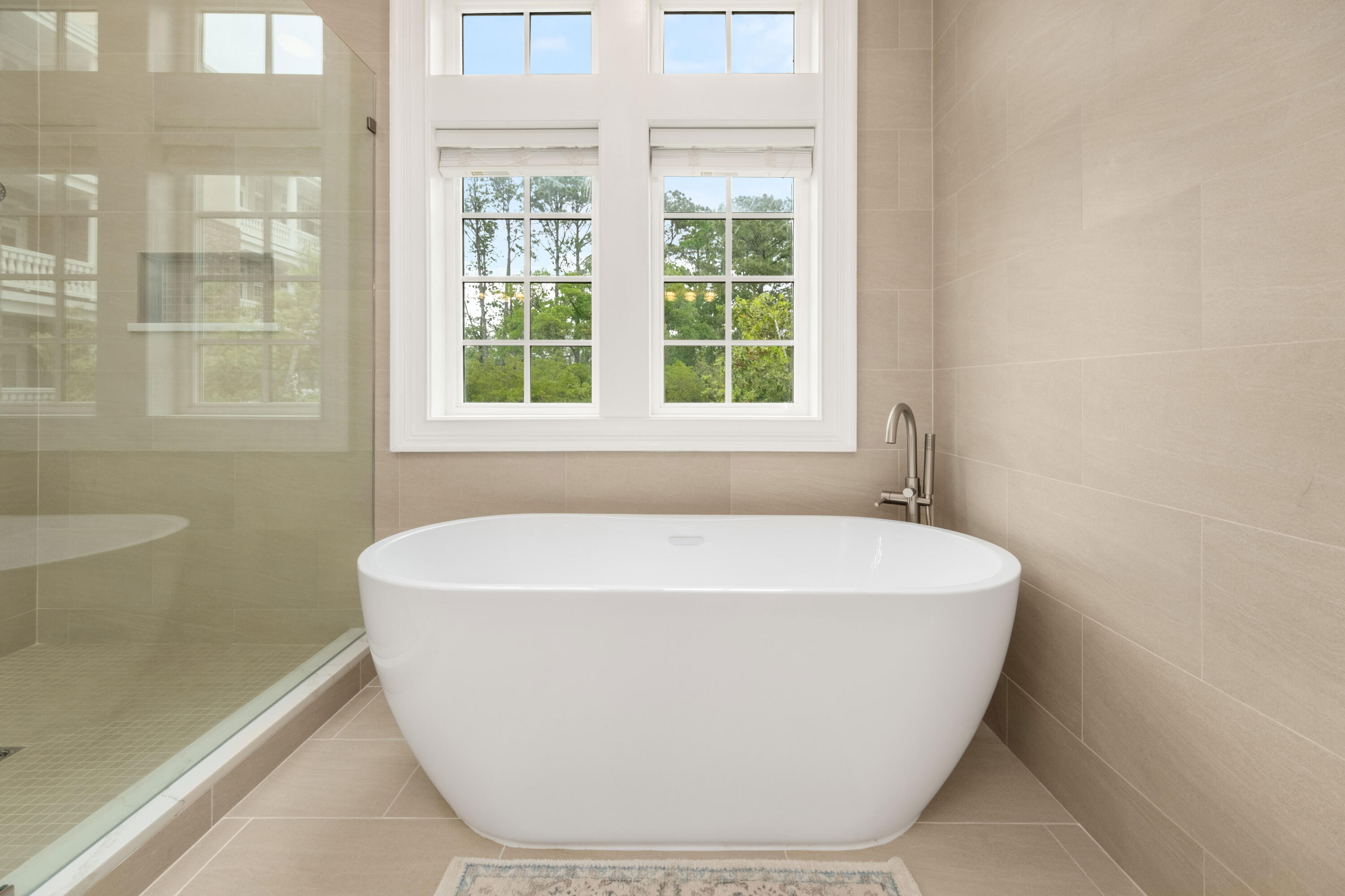 144 Fairbanks Oak Alley # 2b