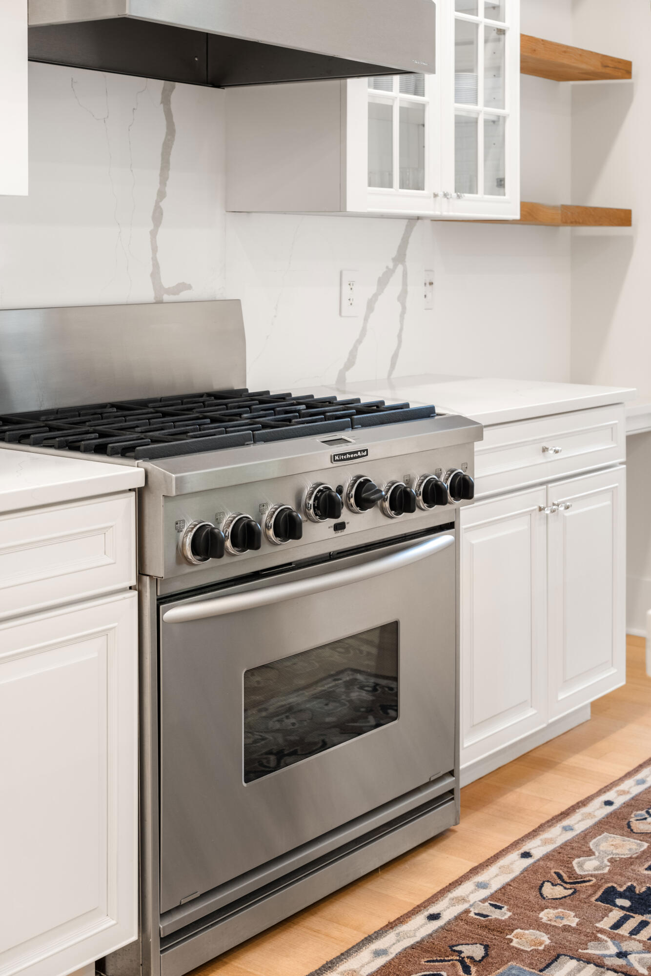 144 Fairbanks Oak Alley # 2b