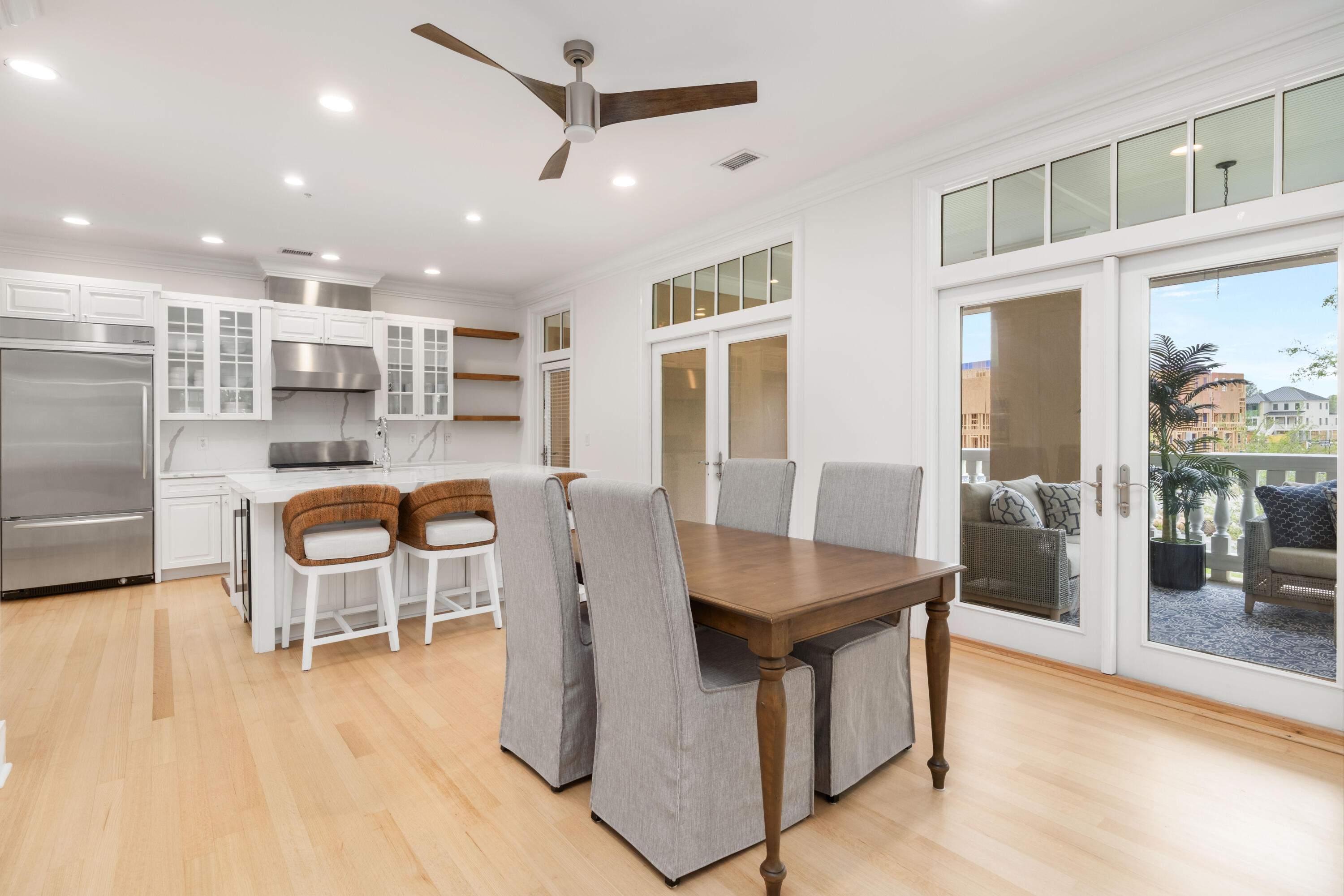 144 Fairbanks Oak Alley # 2b