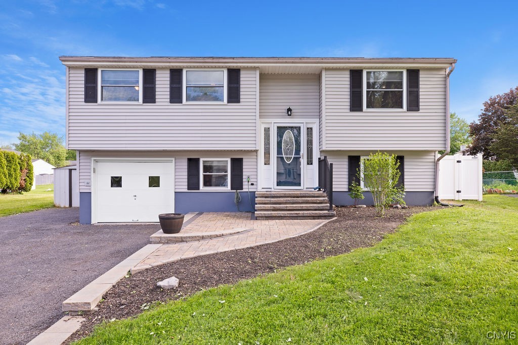 8163 Mantova Drive